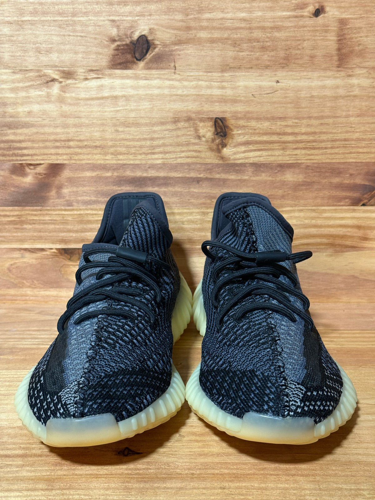 adidas Yeezy Boost 350 V2 Carbon