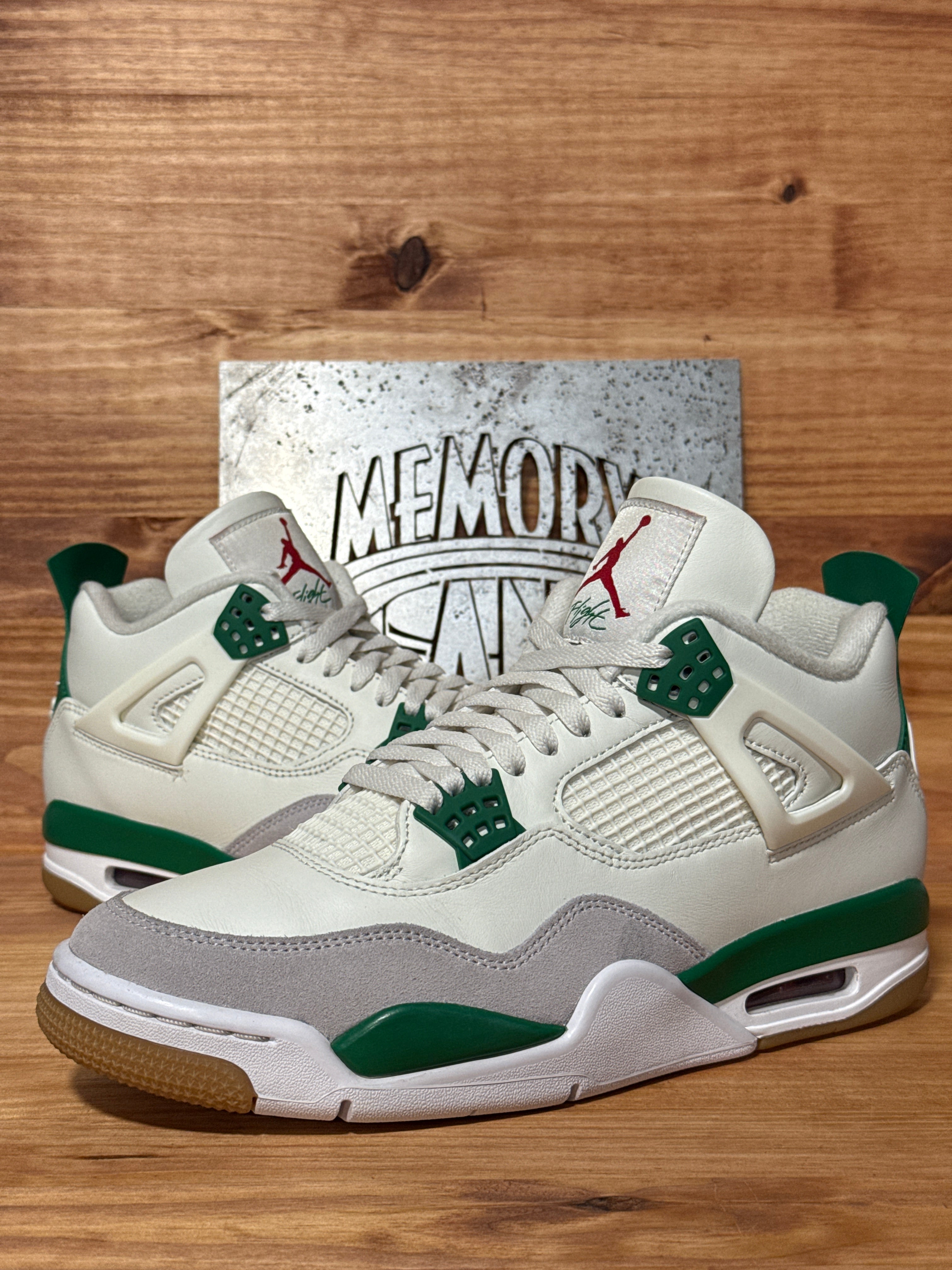 Jordan 4 Retro SB Pine Green