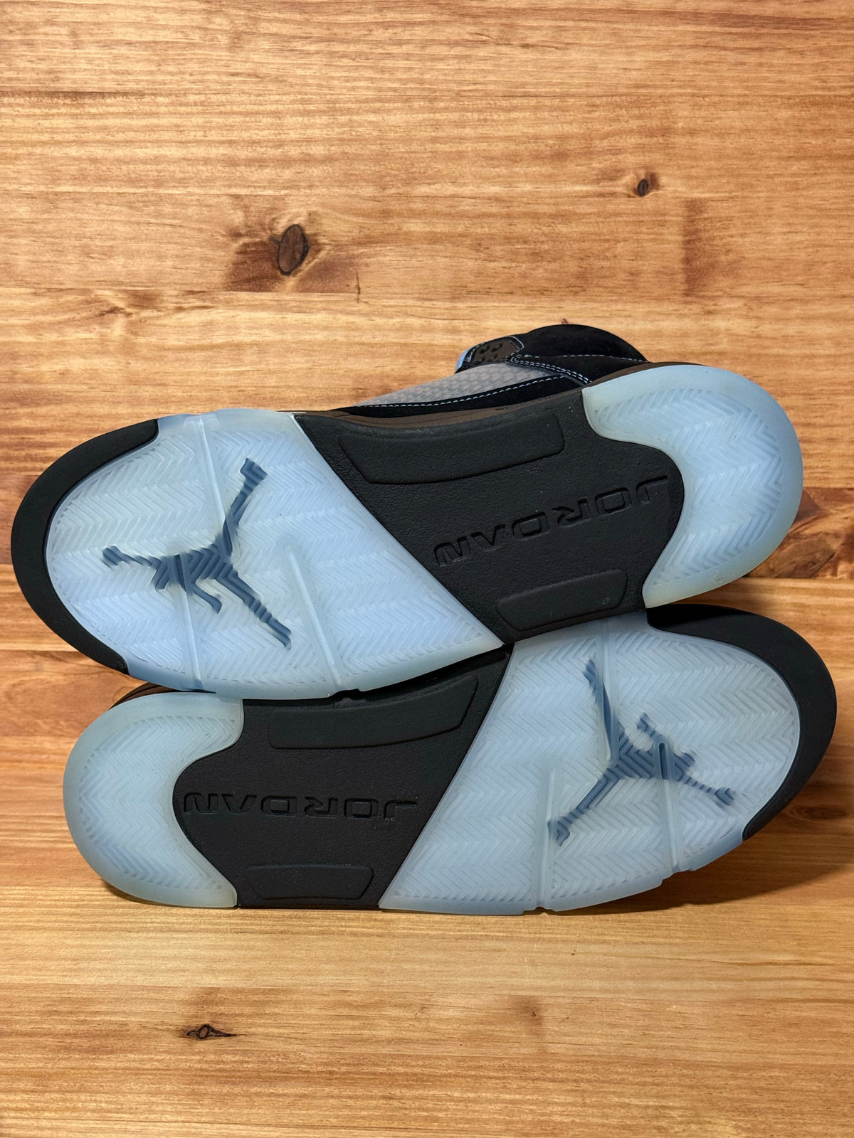 Jordan 5 Retro Black University Blue (2026)