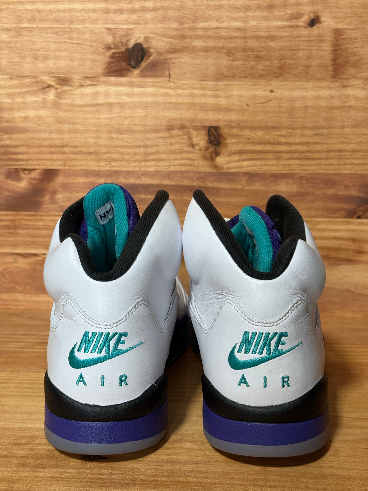 Jordan 5 Retro Grape (2025)