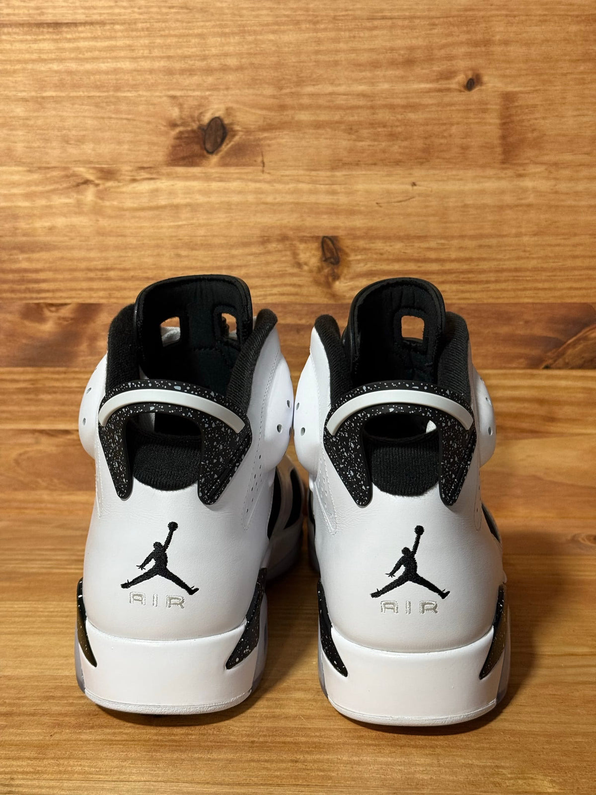 Jordan 6 Retro Oreo (2026) - Size 13