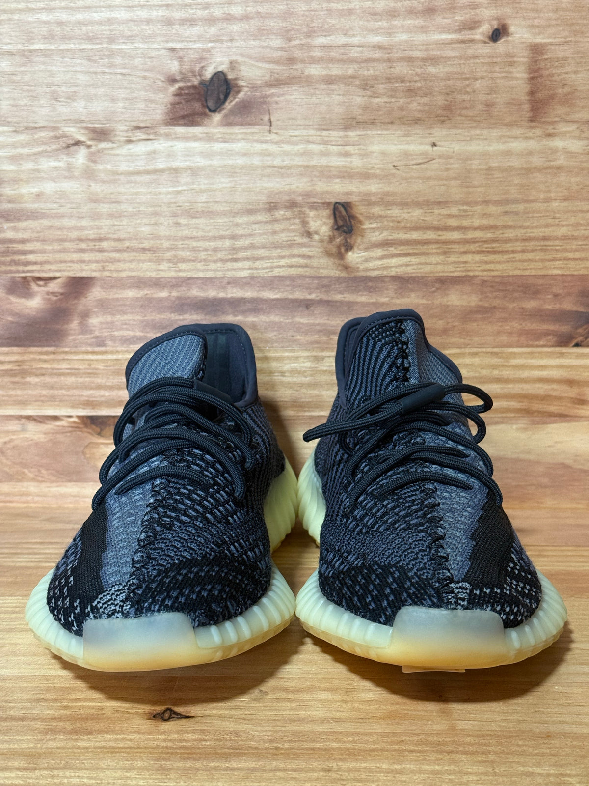 adidas Yeezy Boost 350 V2 Carbon