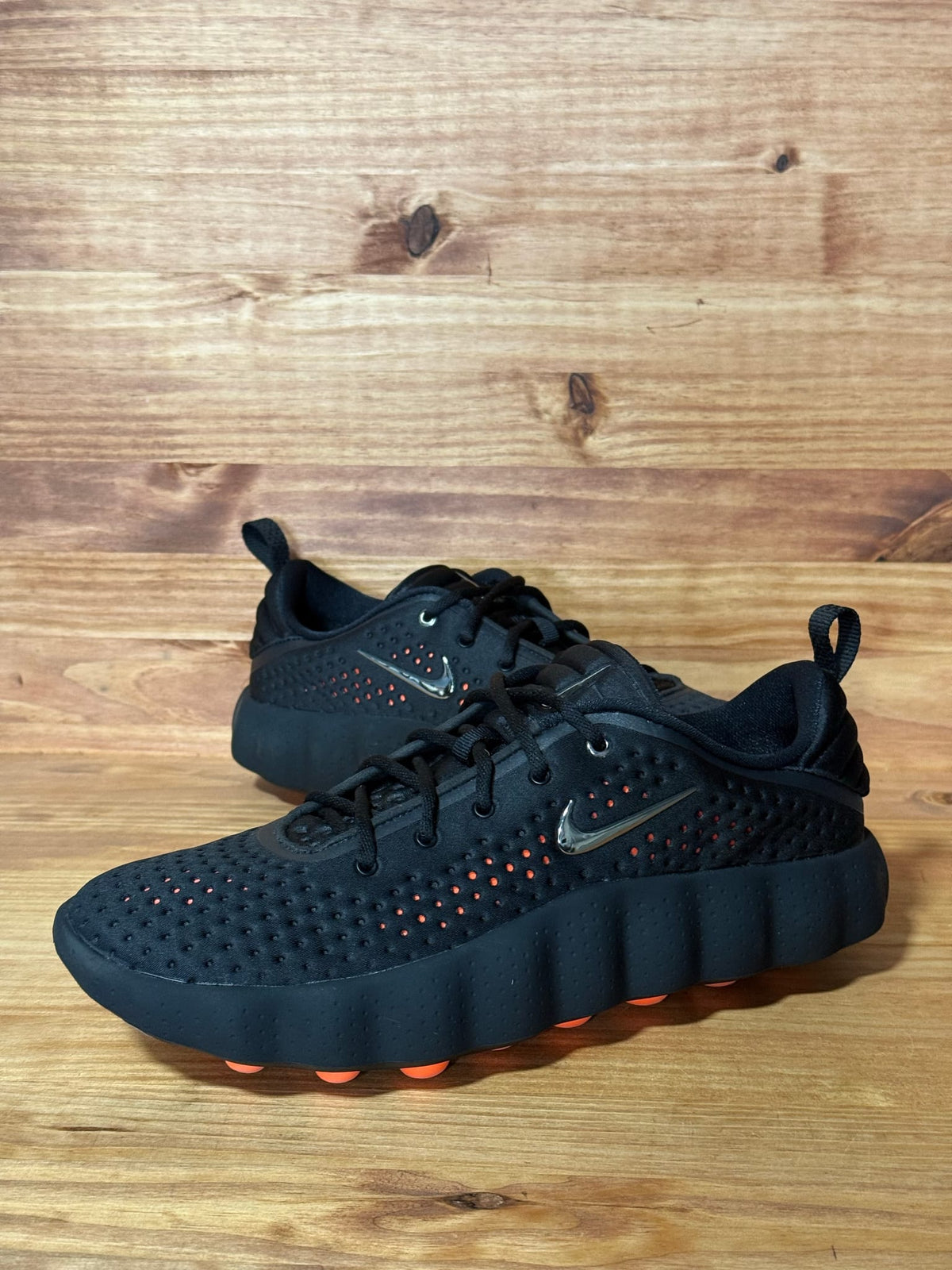 Nike Mind 002 Black Hyper Crimson - Size 11