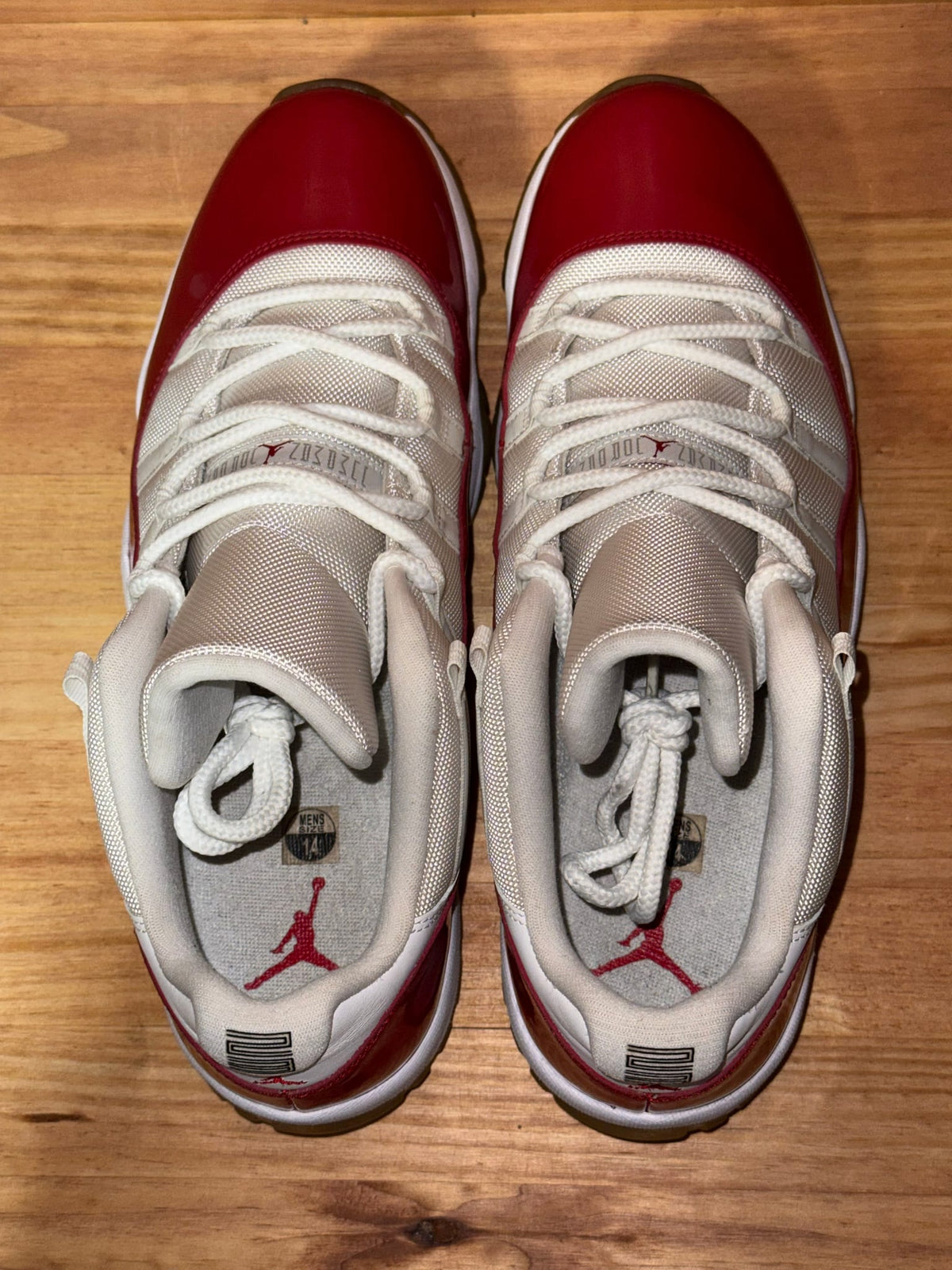 Jordan 11 Retro Low Cherry (2016)