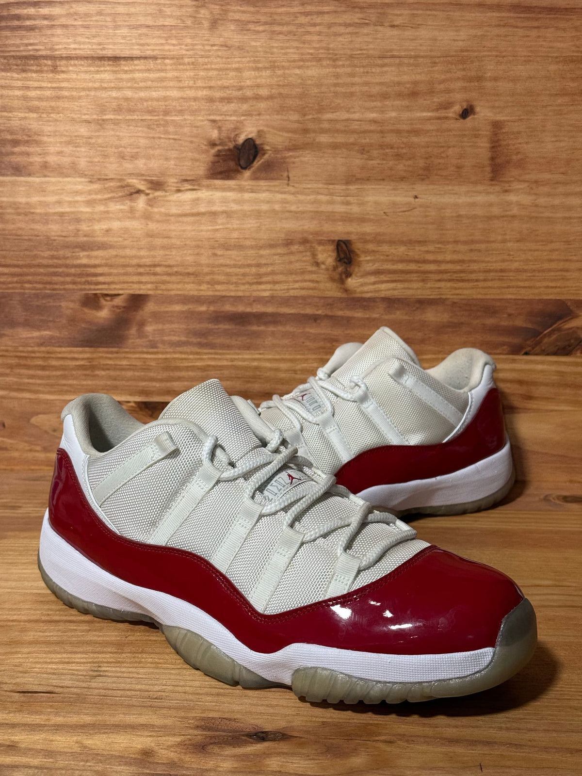 Jordan 11 Retro Low Cherry (2016)