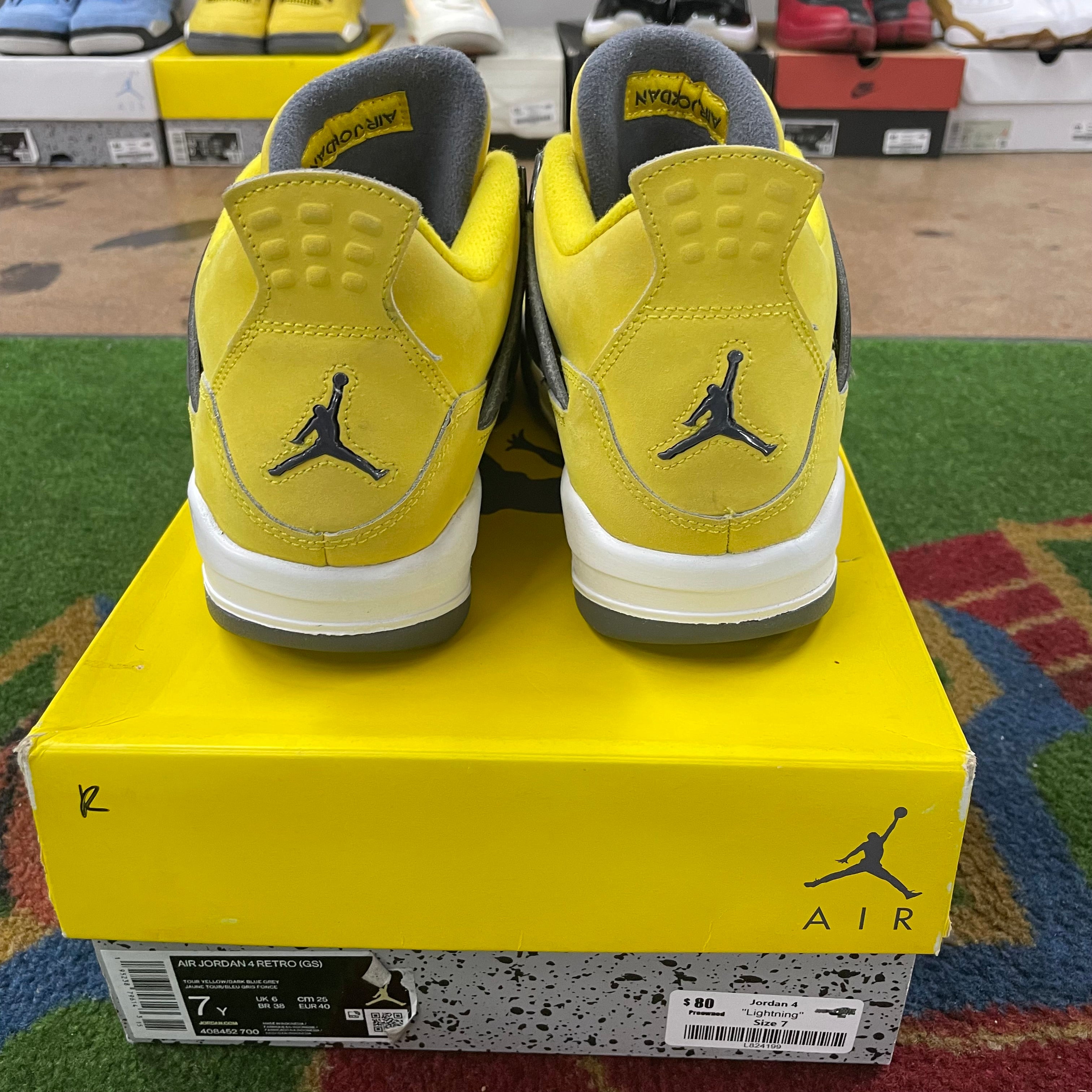 Jordan 4 “Lightning” Size 7