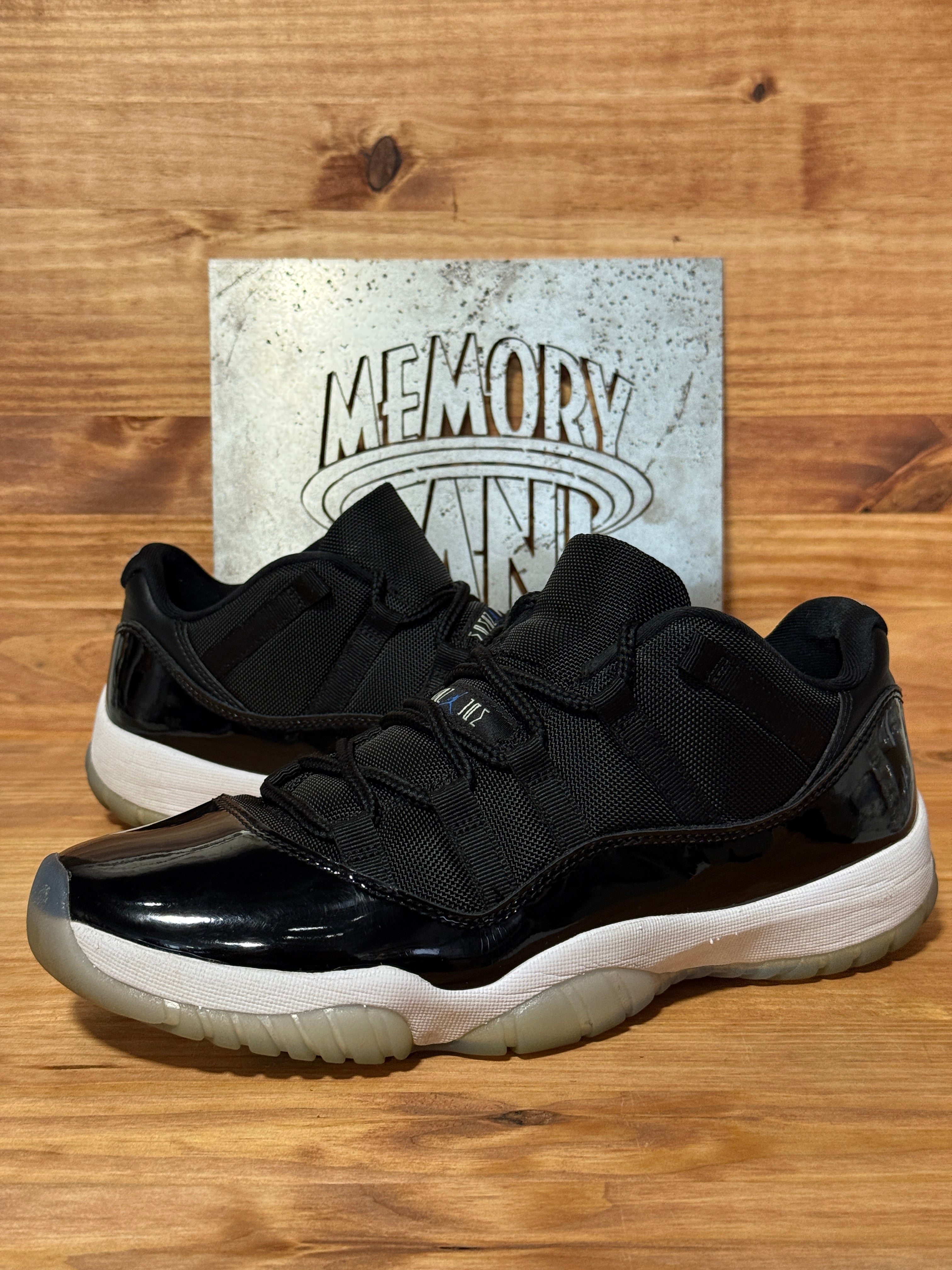 Jordan 11 Retro Low Space Jam