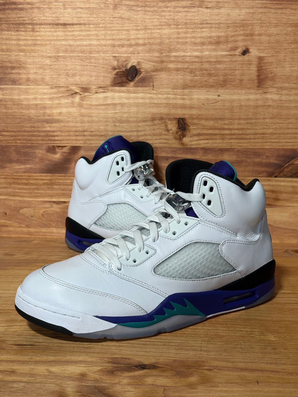 Jordan 5 Retro Grape (2025)