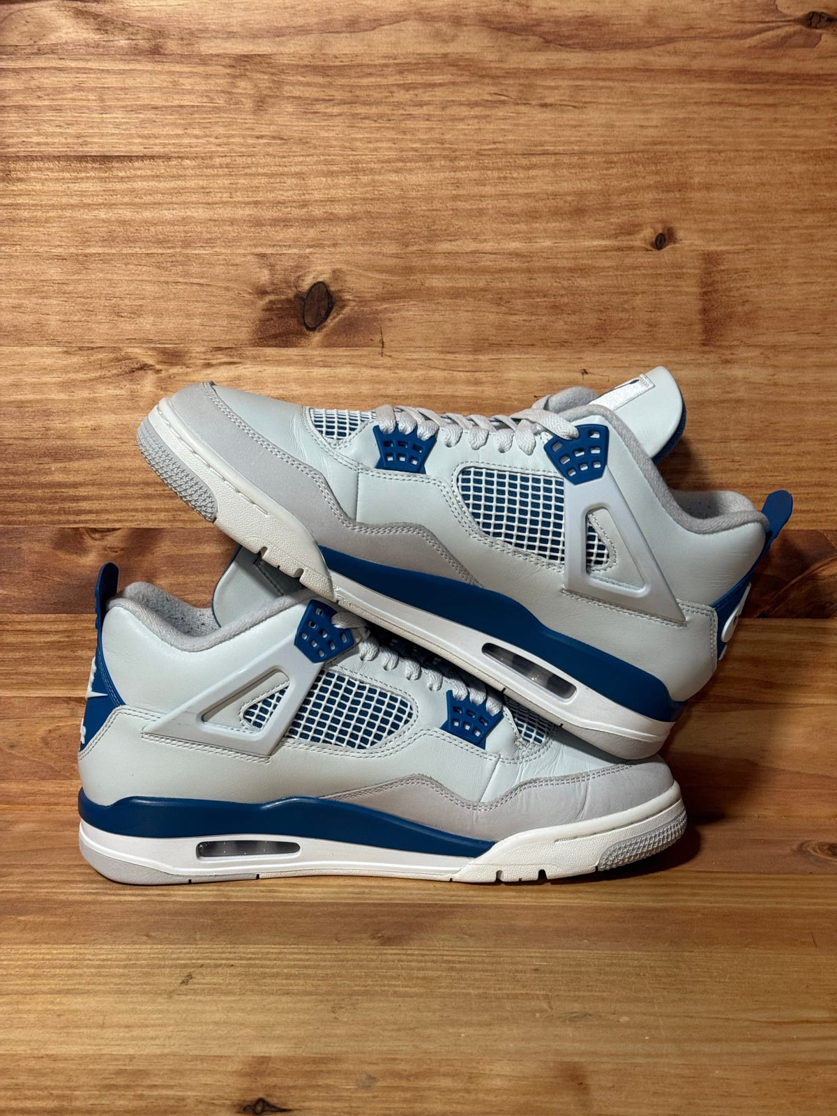 Jordan 4 Retro Military Blue (2024) - Size 10