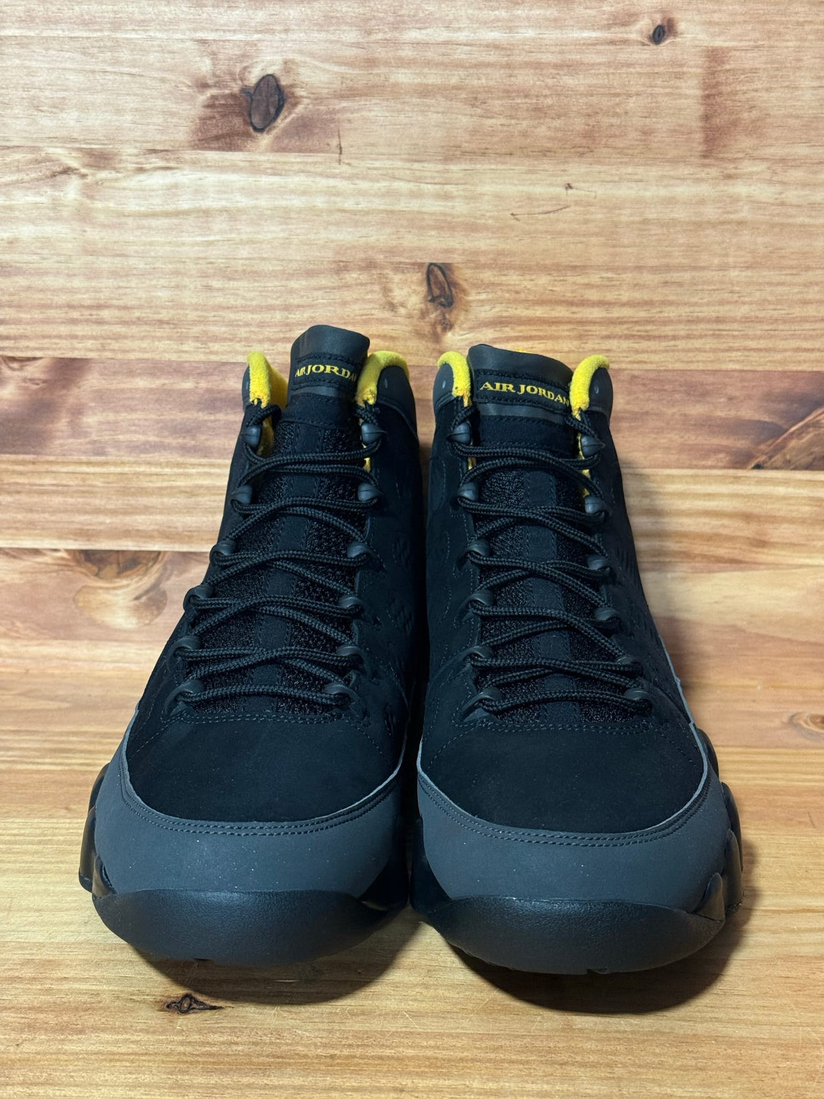 Jordan 9 Retro Dark Charcoal University Gold - Size 13
