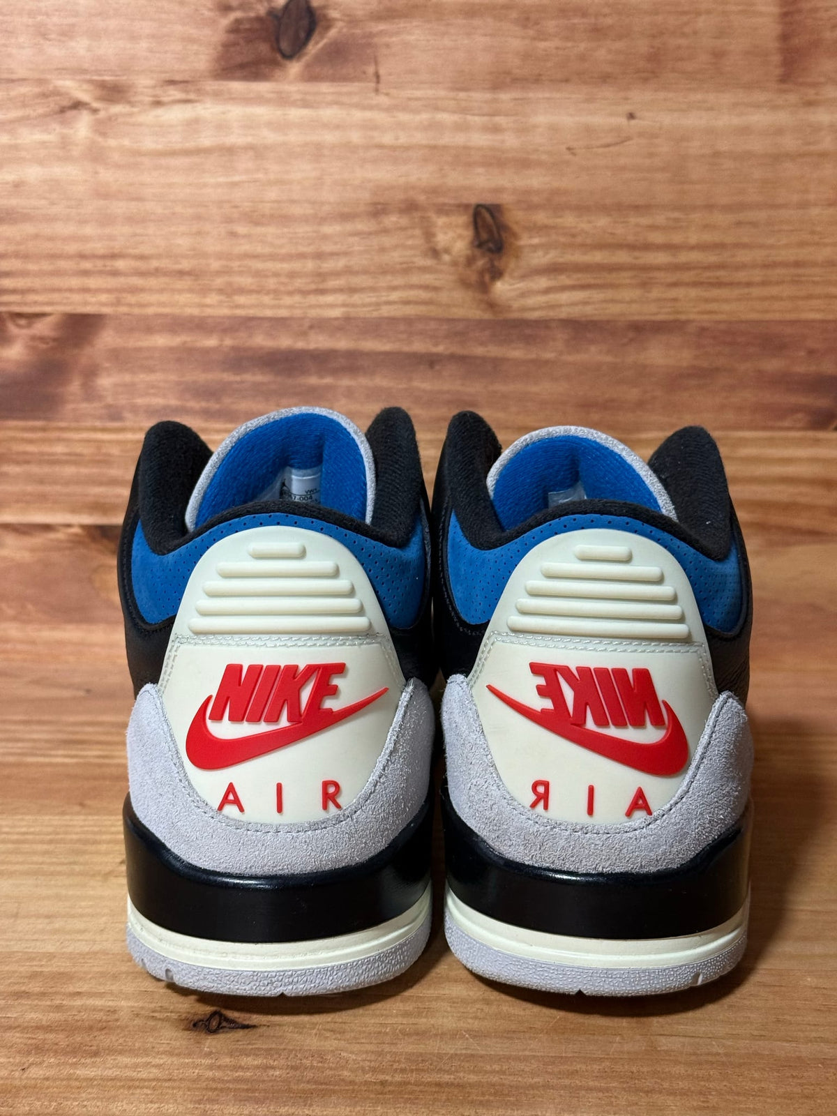 Jordan 3 Retro OG Rare Air - Size 10.5