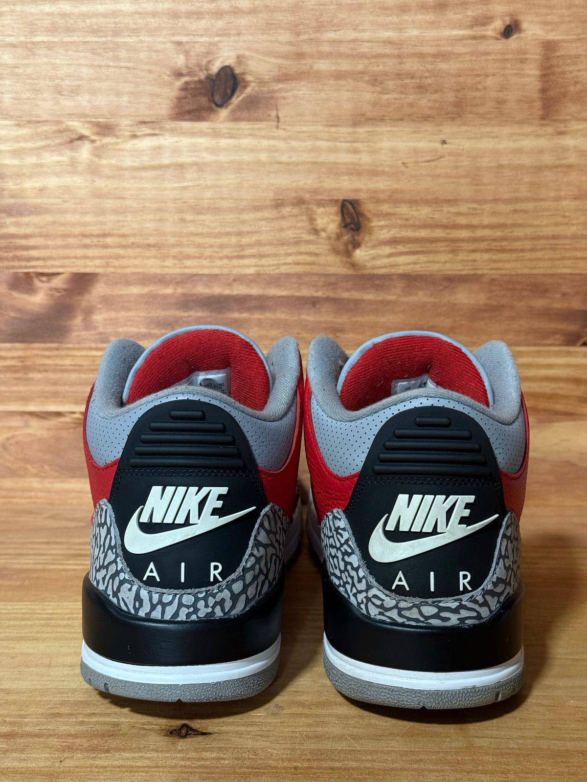 Jordan 3 Retro SE Unite