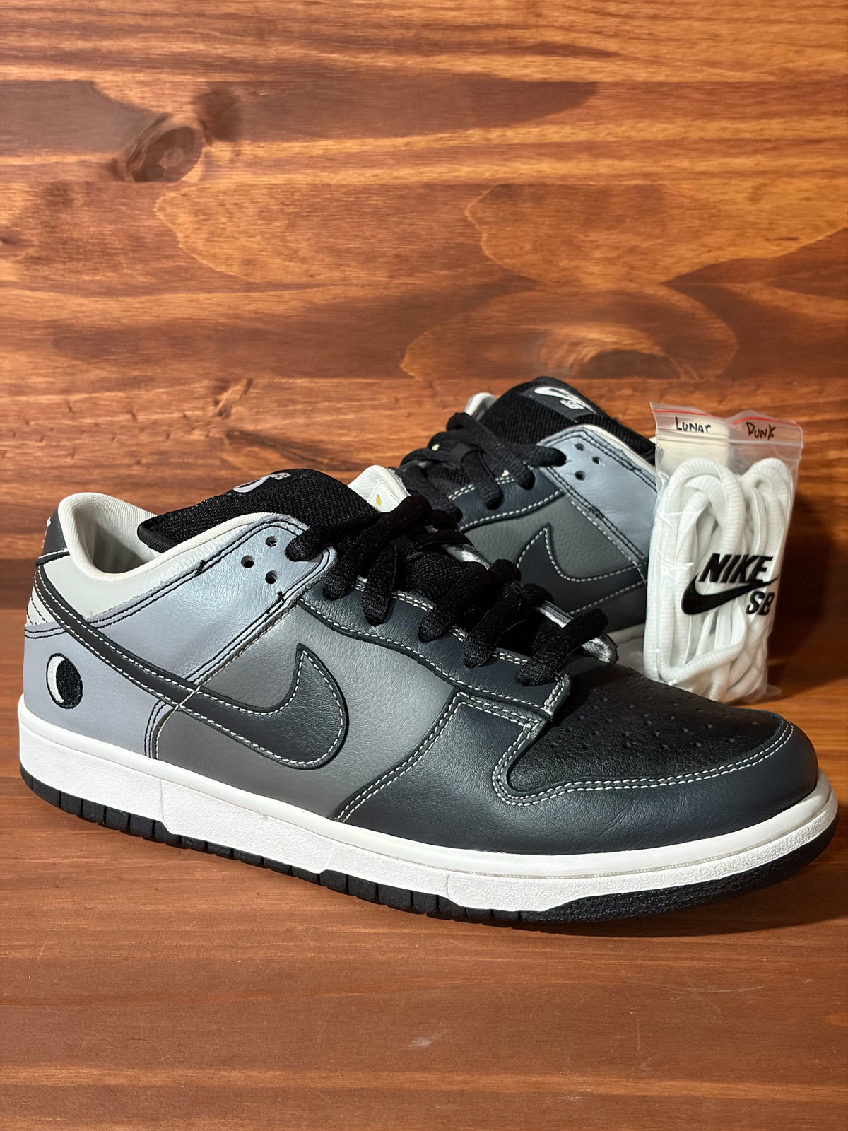Nike SB Dunk Low Lunar Eclipse (East)