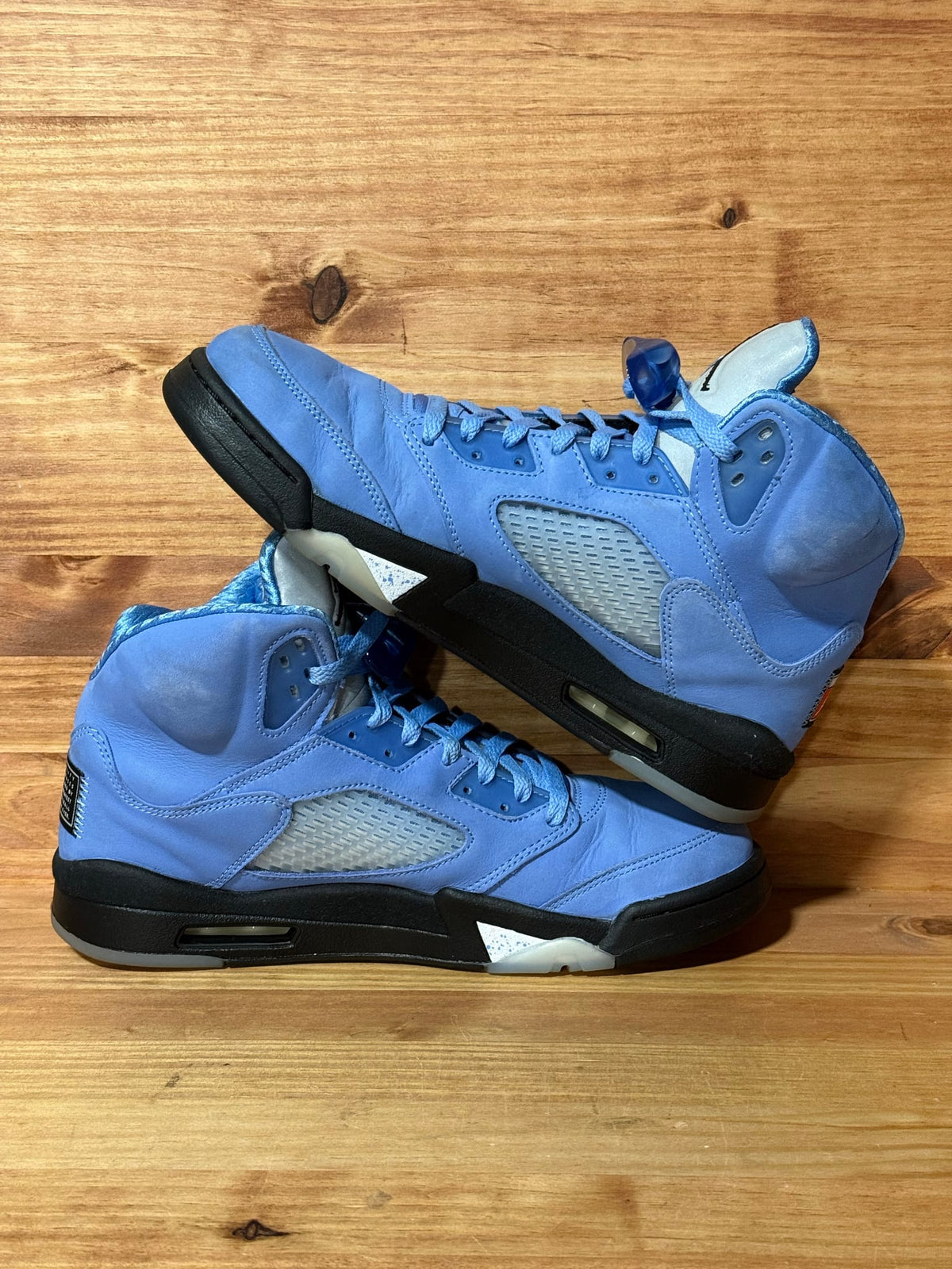 Jordan 5 Retro UNC University Blue - Size 10.5
