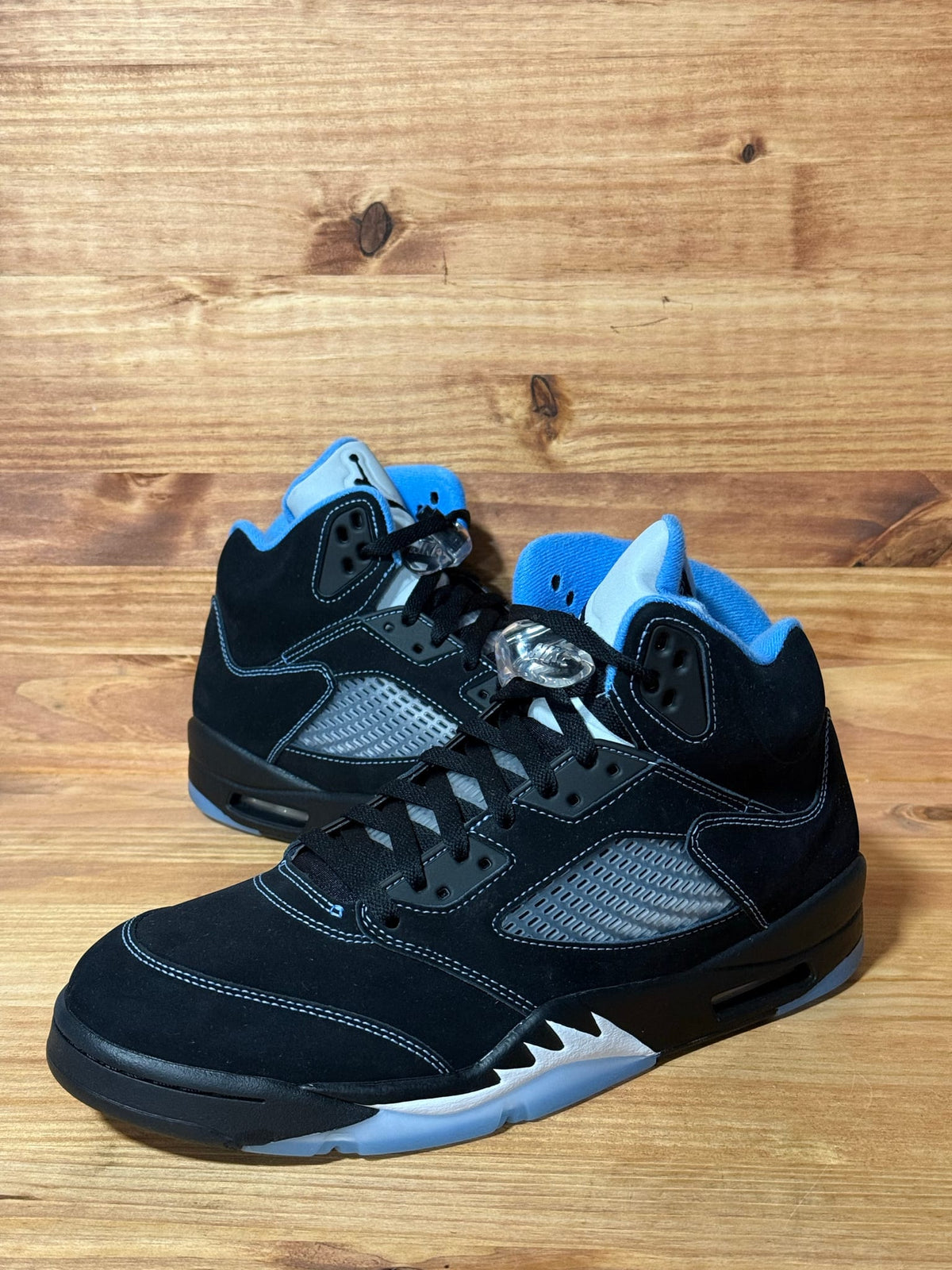 Jordan 5 Retro Black University Blue (2026) - Size 11