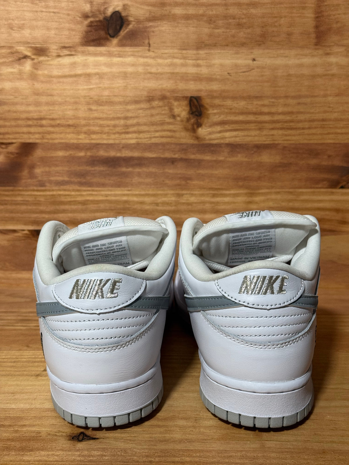 Nike SB Dunk Low Supreme 94 White Metallic Silver - Size 10