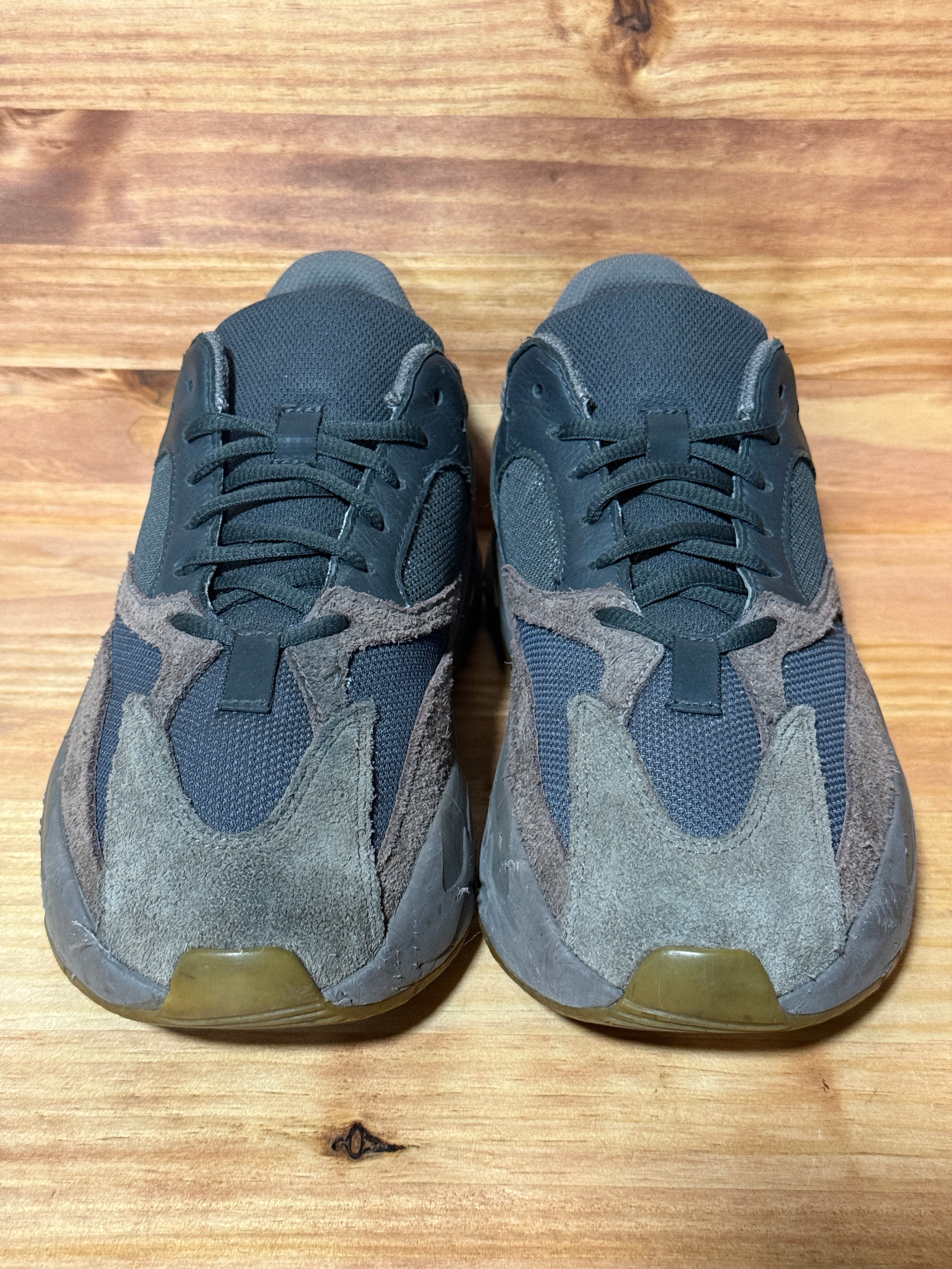 adidas Yeezy Boost 700 Mauve