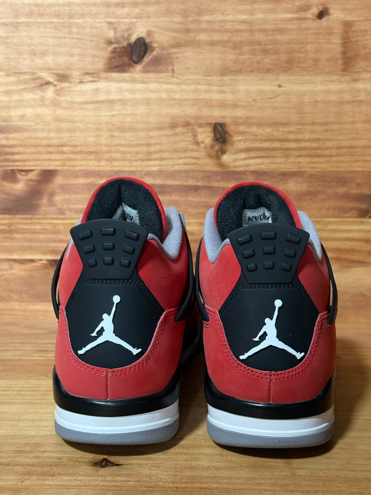 Jordan 4 Retro Toro Bravo (2026) - Size 10.5