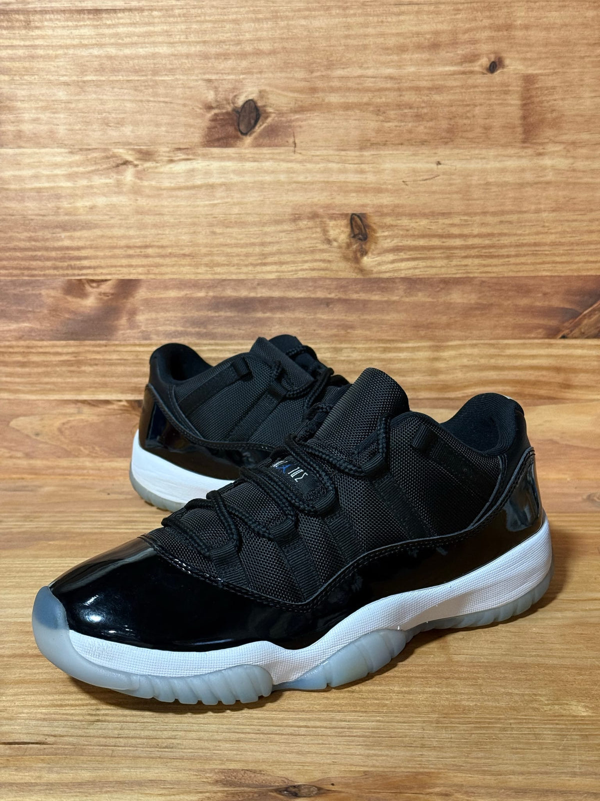 Jordan 11 Retro Low Space Jam - Size 9.5