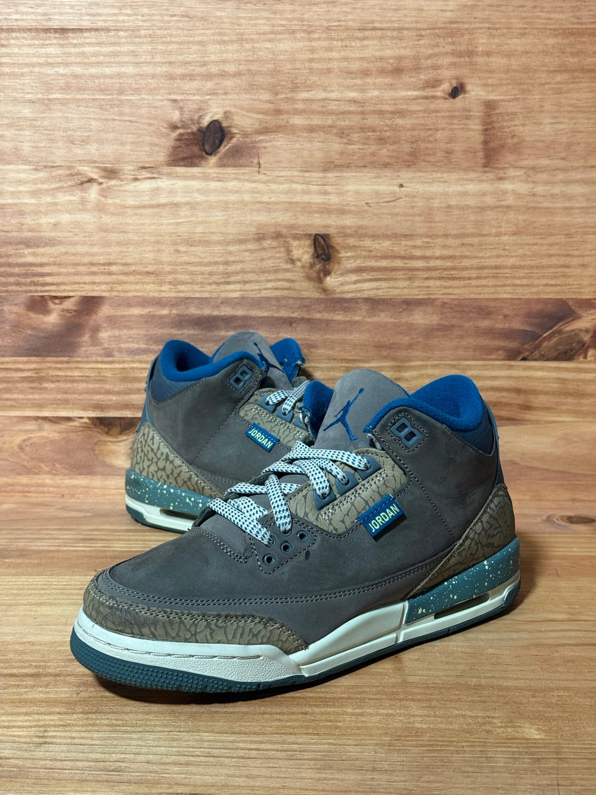 Jordan 3 Retro Olive Grey (GS) - Size 7Y