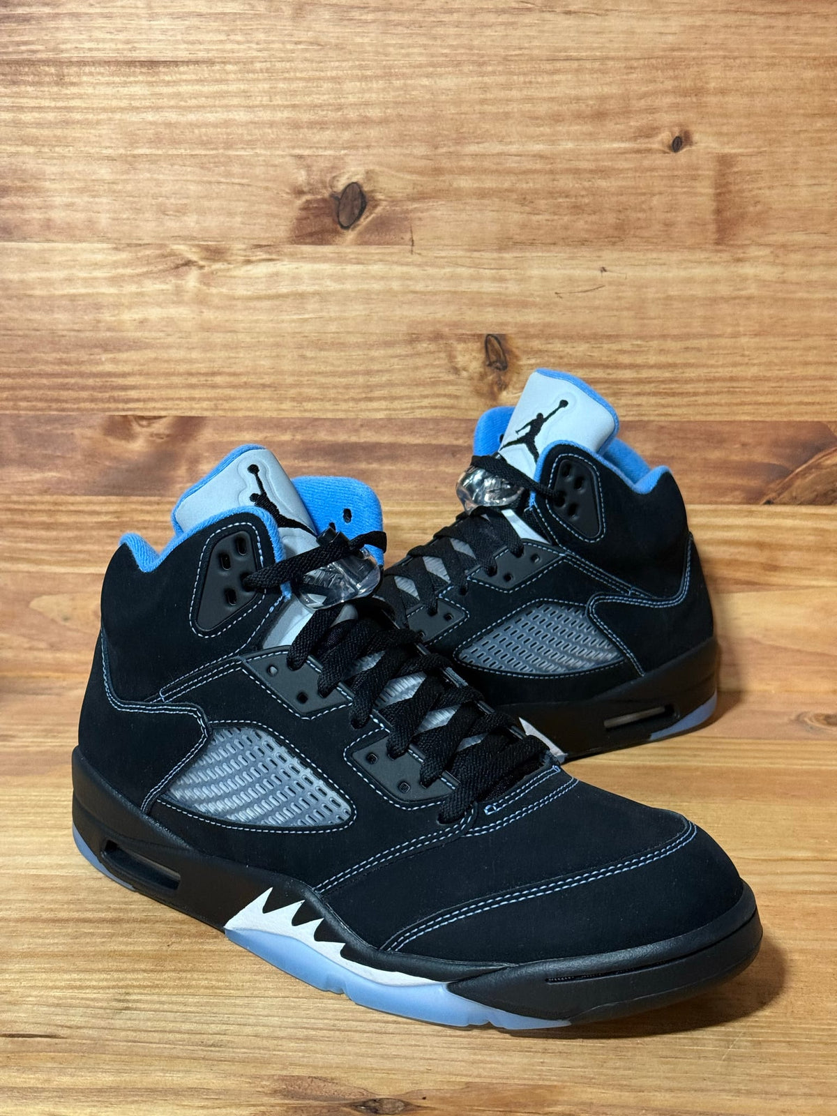 Jordan 5 Retro Black University Blue (2026) - Size 11
