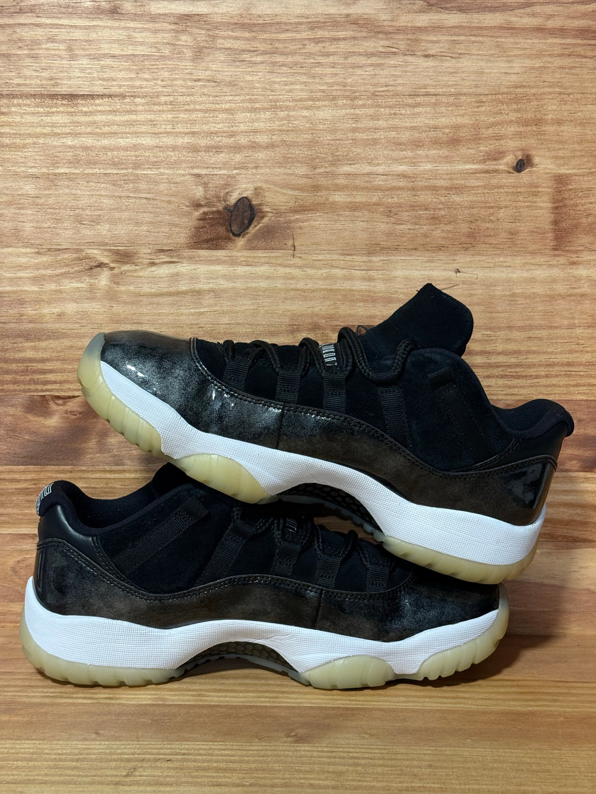 Jordan 11 Retro Low Barons