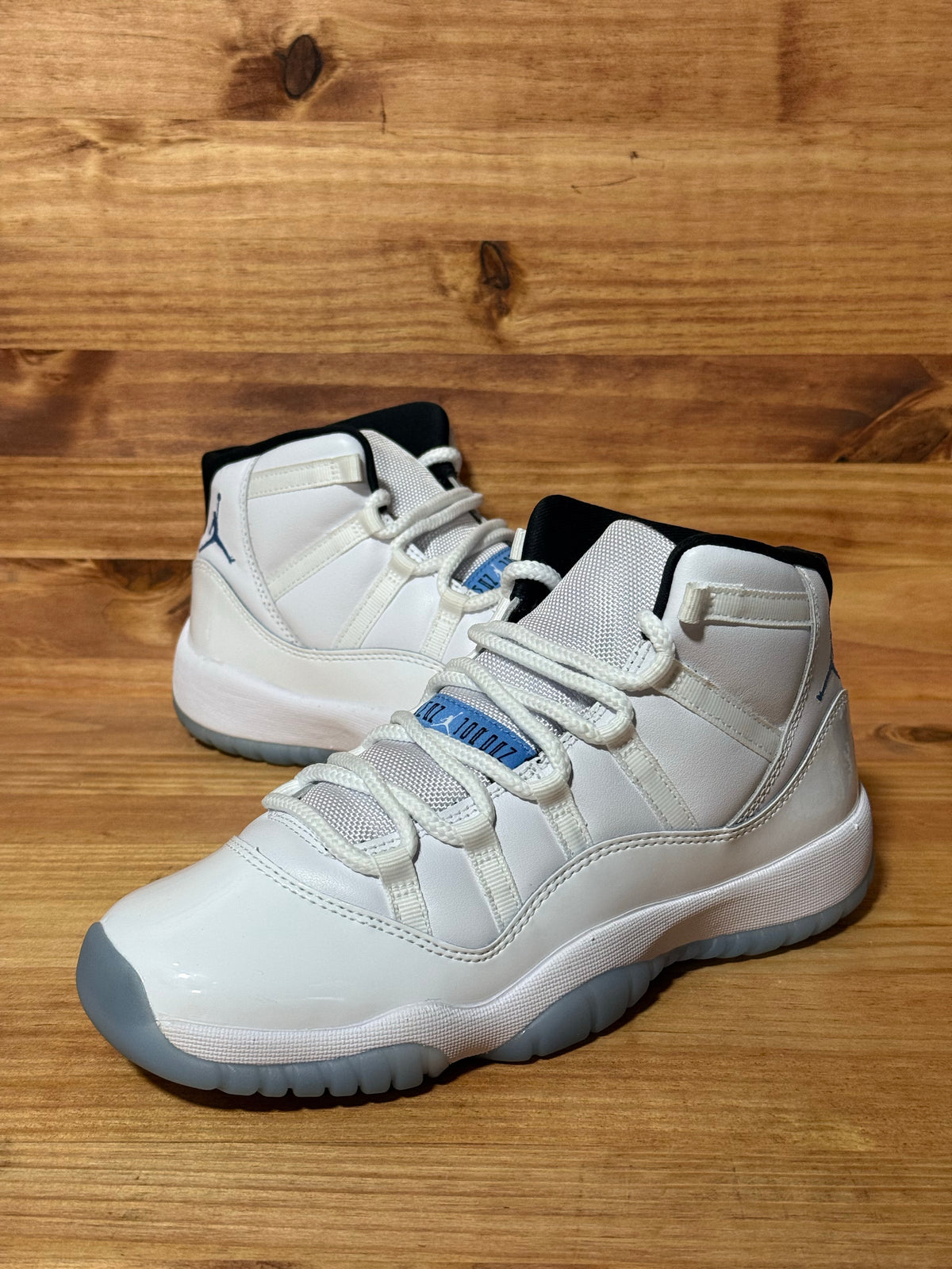 Jordan 11 Retro Legend Blue (2024) (GS) - Size 7y