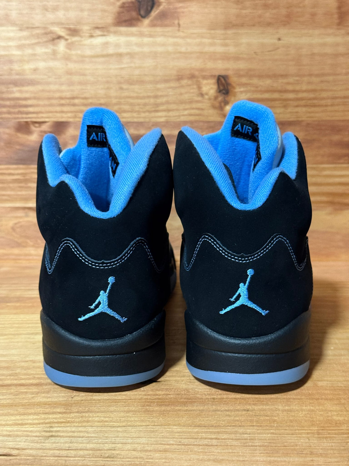 Jordan 5 Retro Black University Blue (2026) - Size 11
