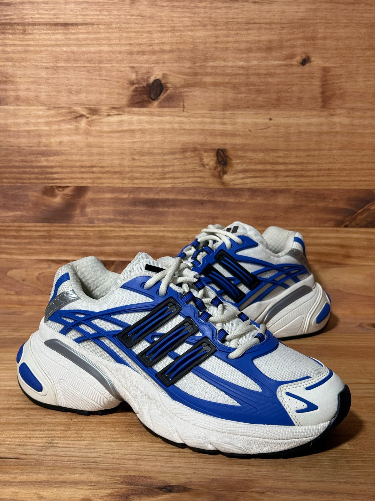 adidas Adistar XLG 2.0 White Hi-Res Blue (GS) - Size 7Y