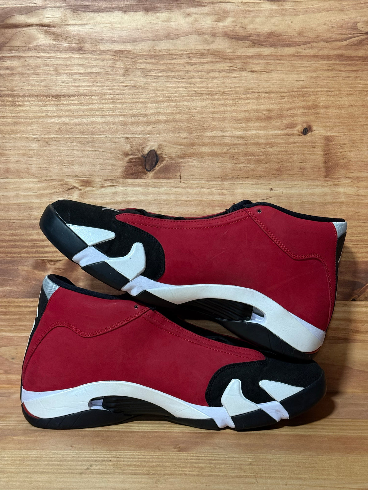Jordan 14 Retro Gym Red Toro