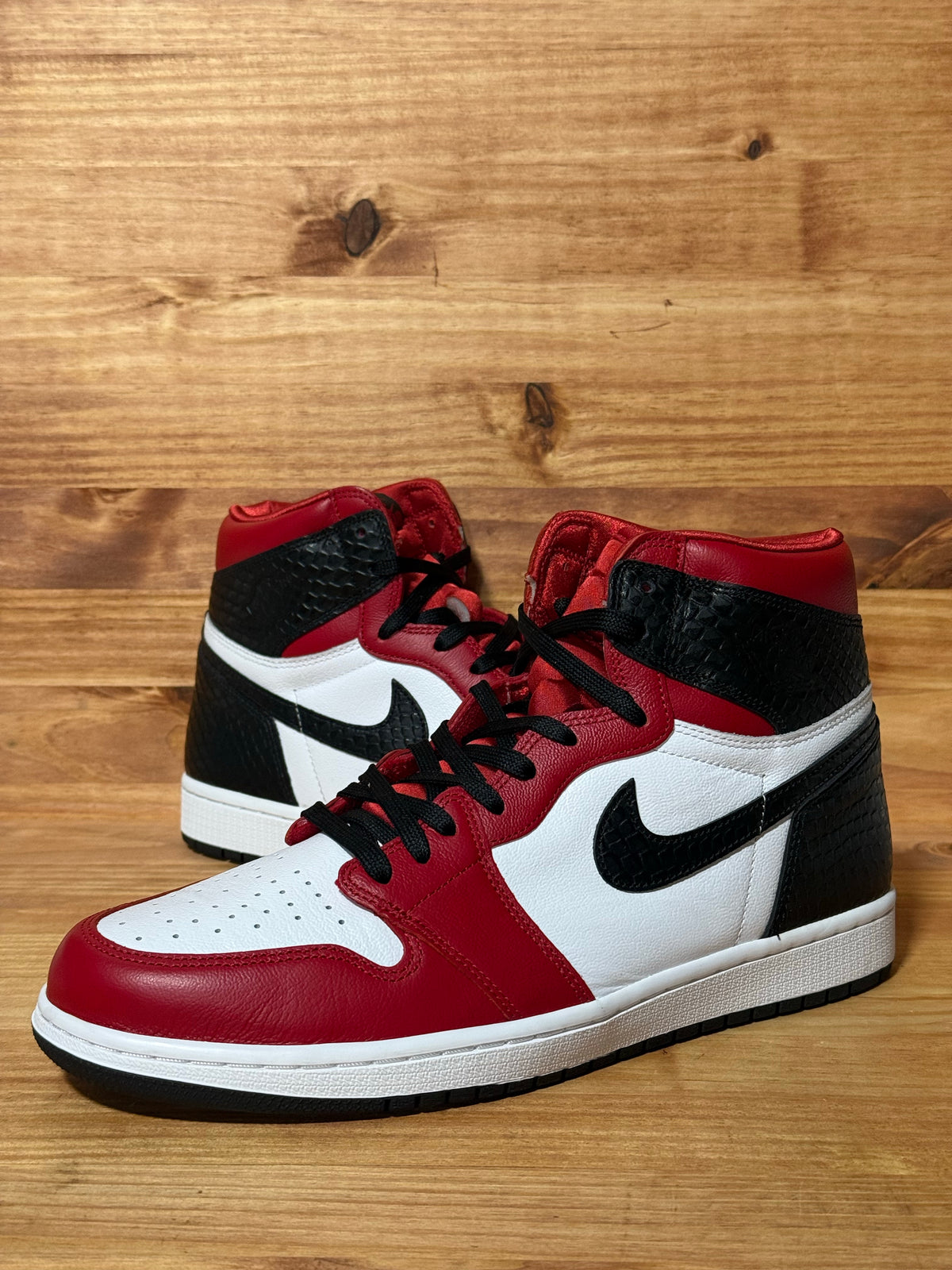 Jordan 1 Retro High Satin Snake Chicago (Women's)