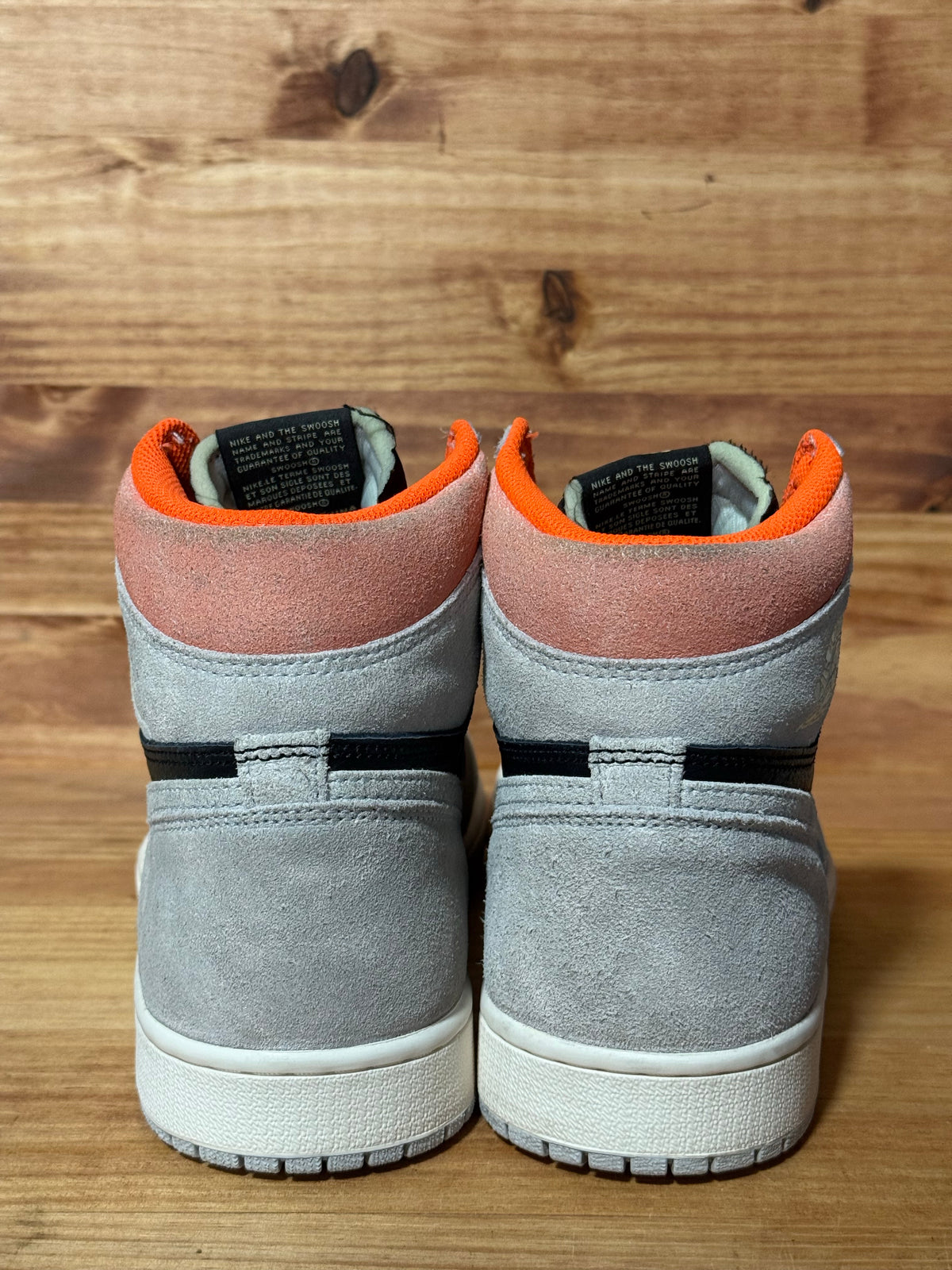 Jordan 1 Retro High Neutral Grey Hyper Crimson
