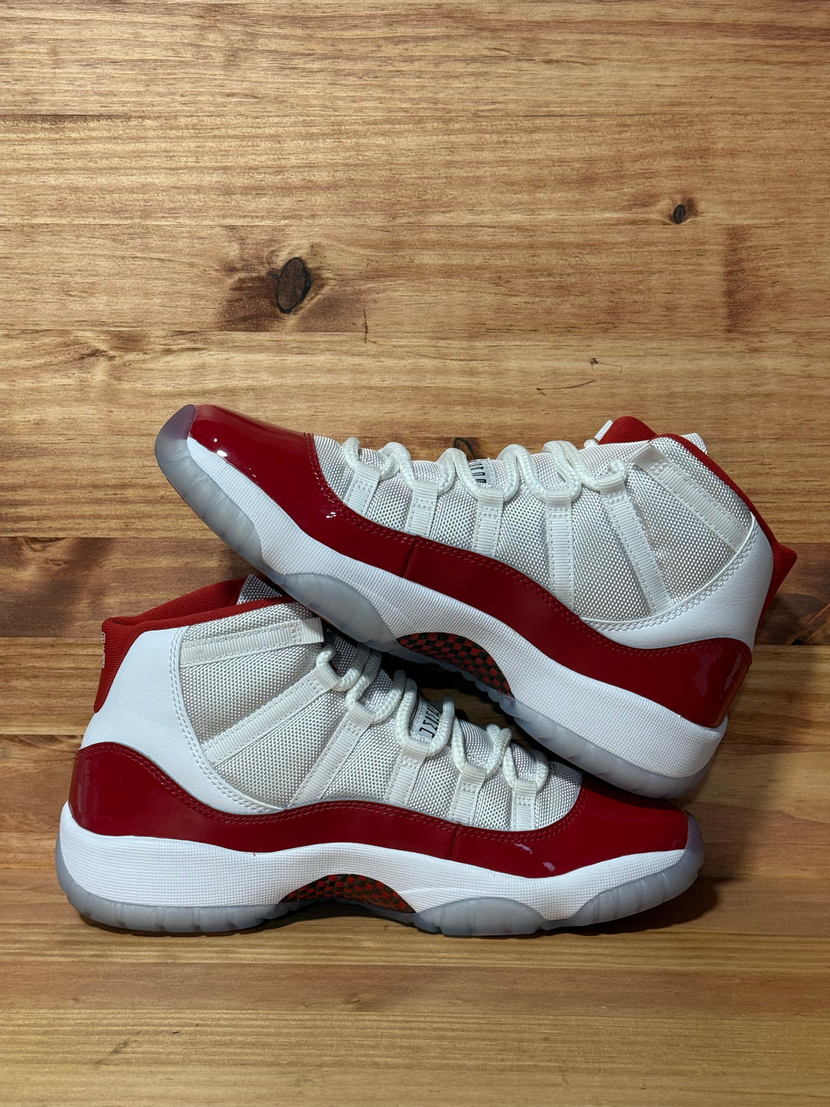 Jordan 11 Retro Cherry (2022) (GS)