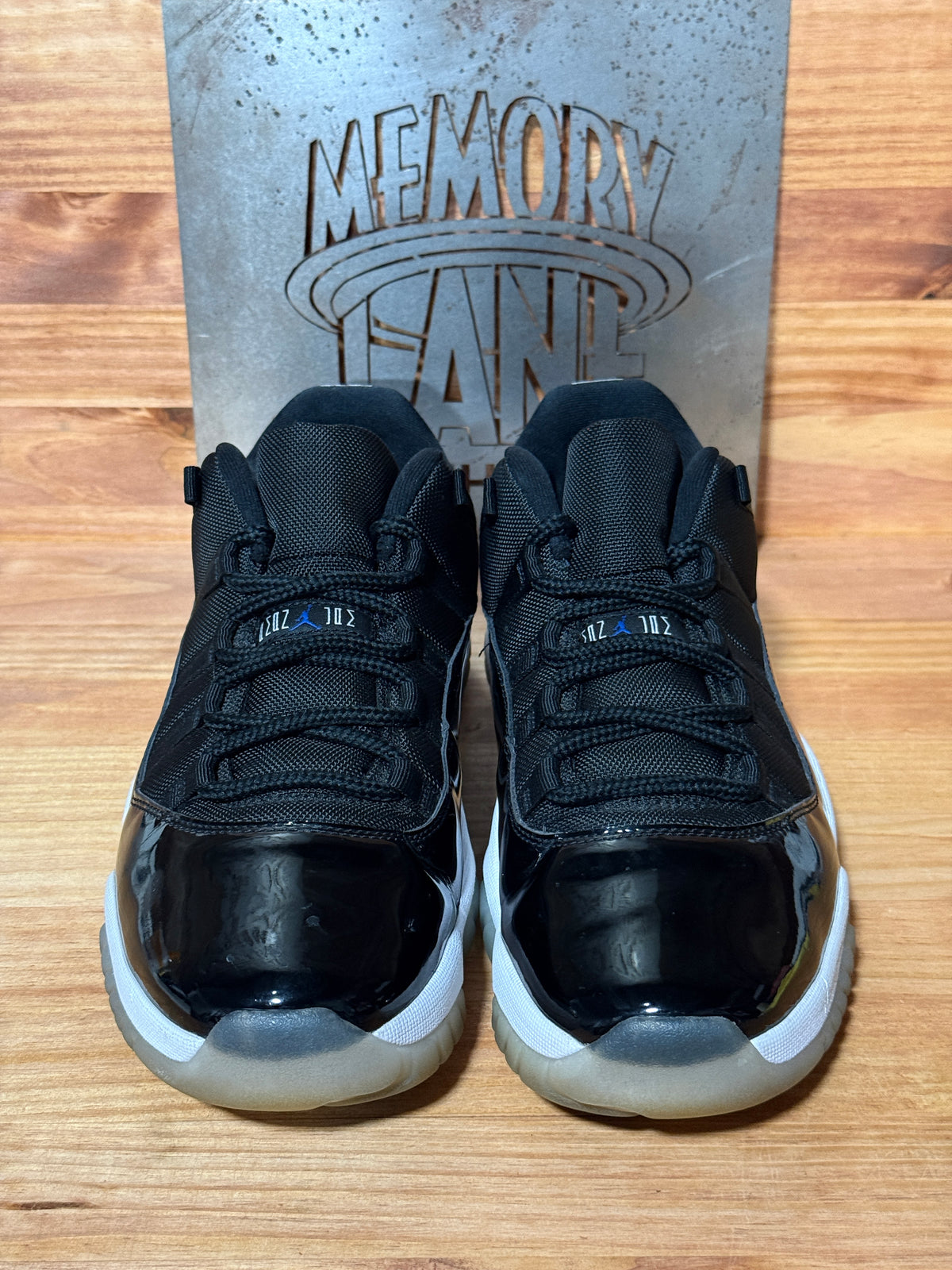 Jordan 11 Retro Low Space Jam