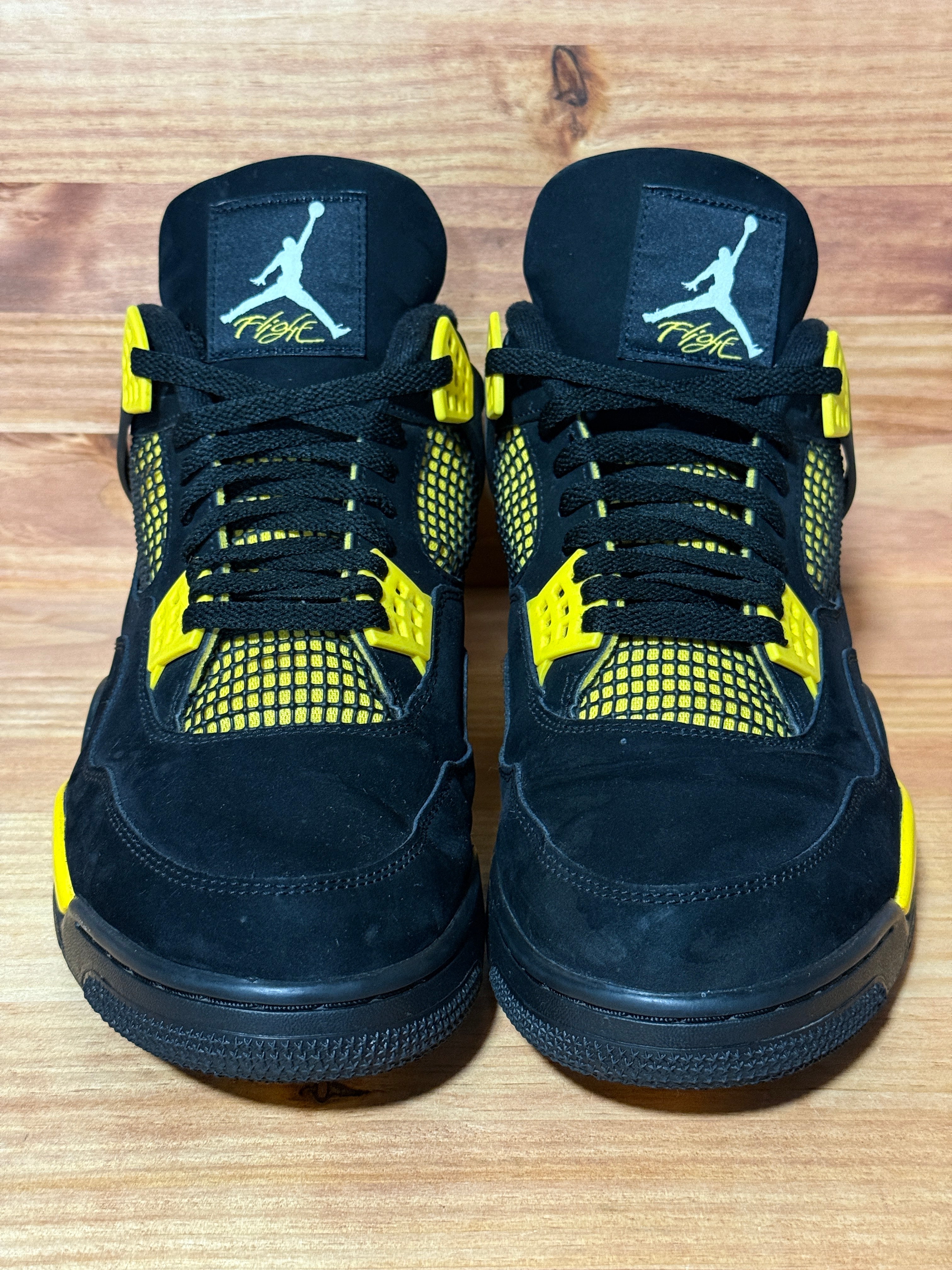 Jordan 4 Retro Thunder (2023)