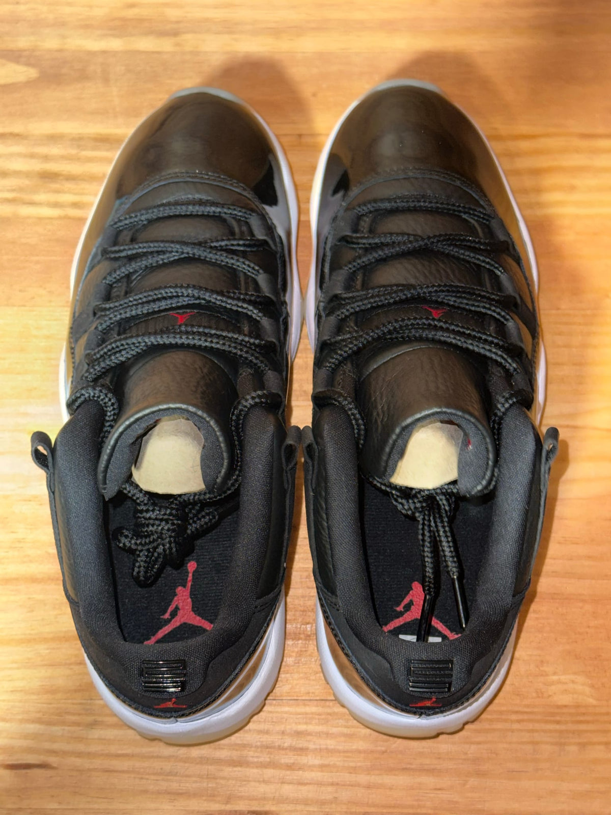 Jordan 11 Retro Low 72-10 - Size 9.5