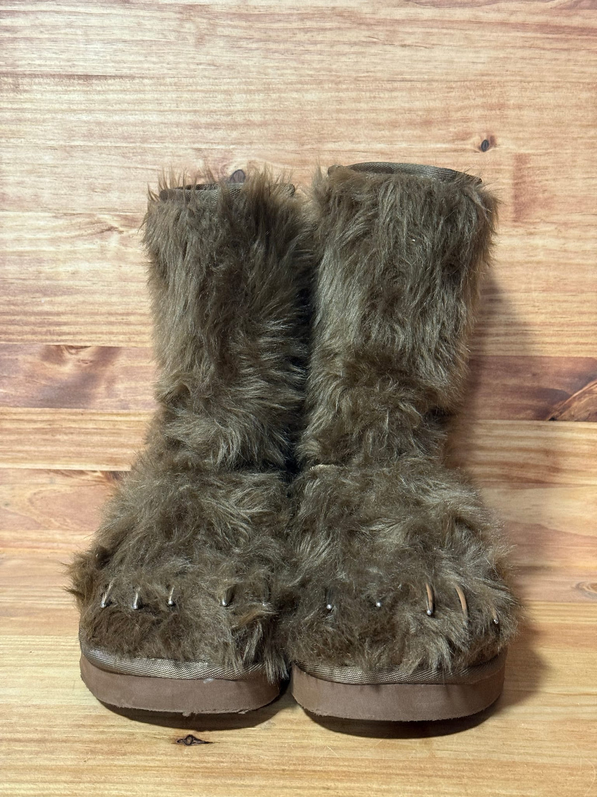 Bravest Studios Bear Claw Boots Brown - Size 10