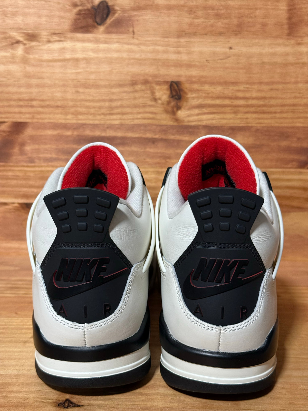 Jordan 4 Retro OG Flight Club