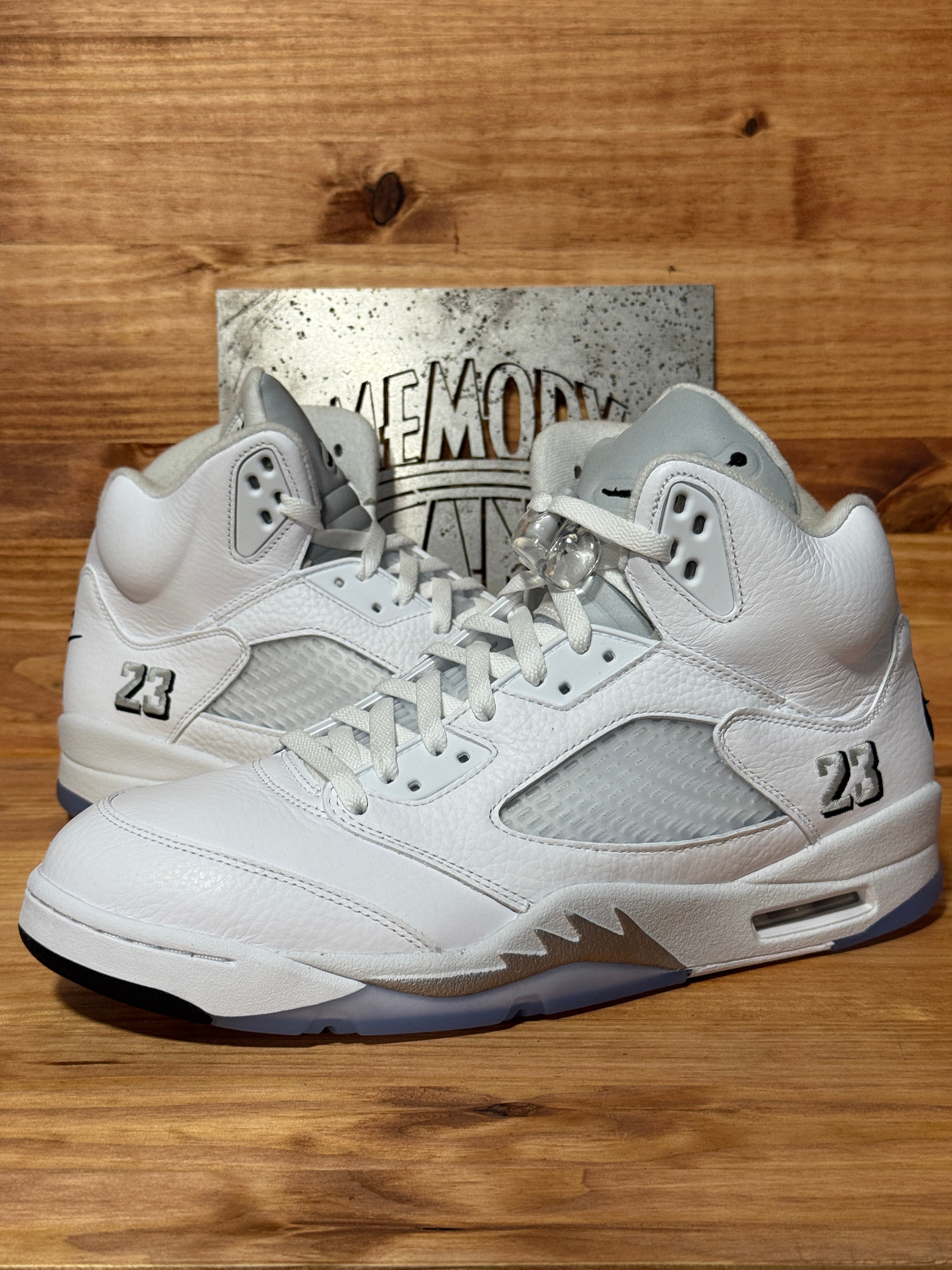 Jordan 5 Retro White Metallic (2026)