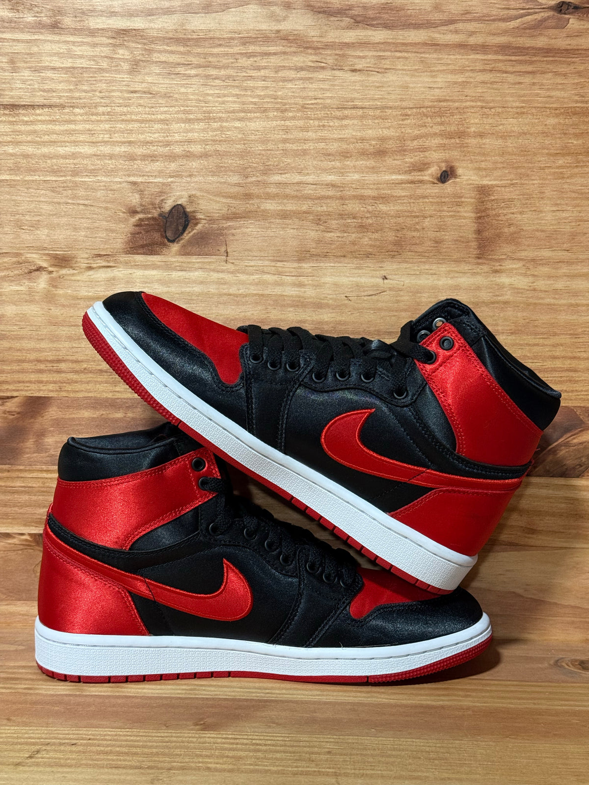 Jordan 1 Retro High OG Satin Bred (Women's)