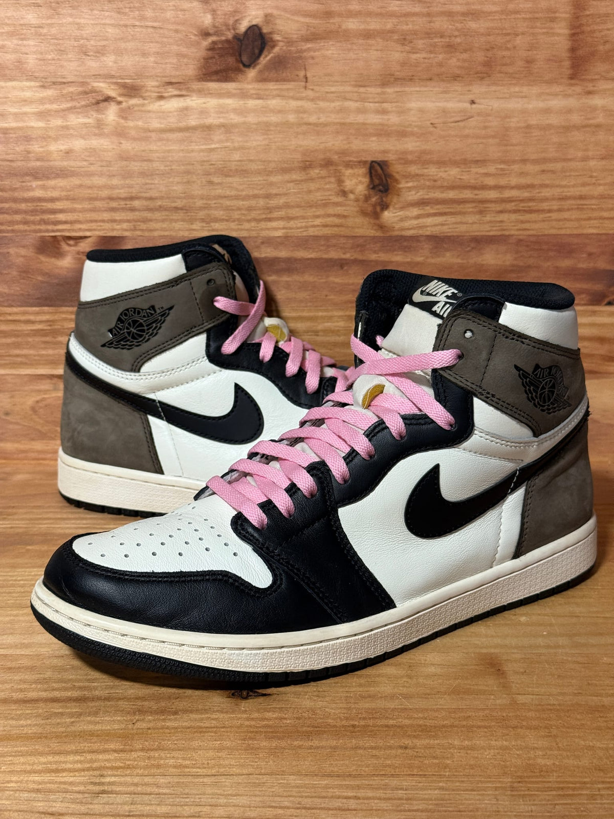 Jordan 1 Retro High Dark Mocha - Size 11