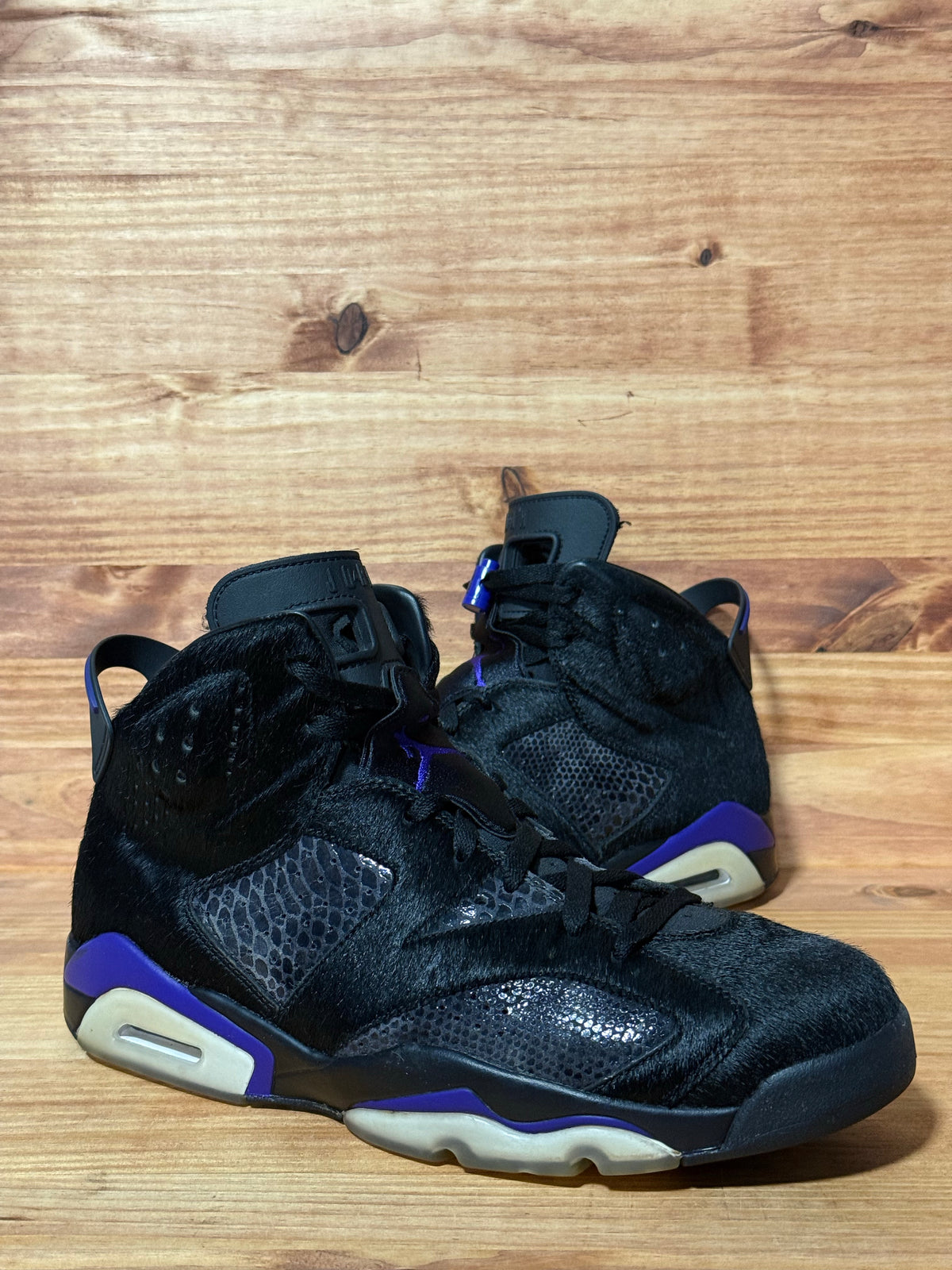 Jordan 6 Retro Social Status