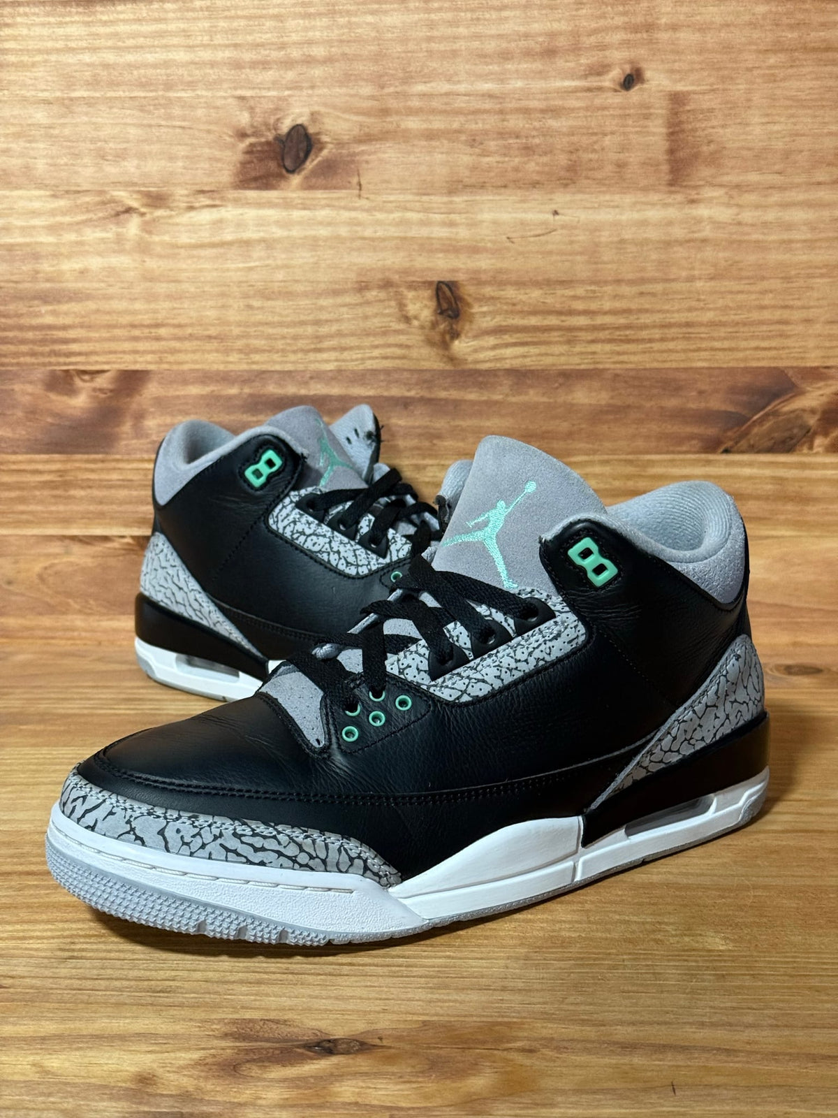 Jordan 3 Retro Green Glow - Size 10