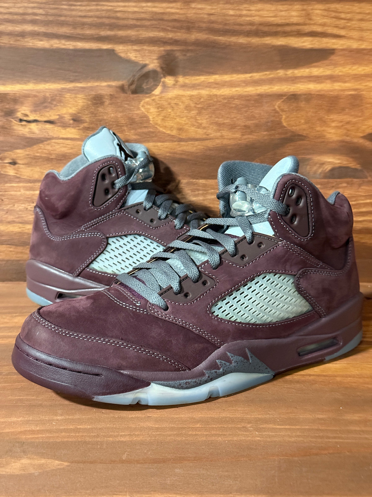 Jordan 5 Retro Burgundy (2023)