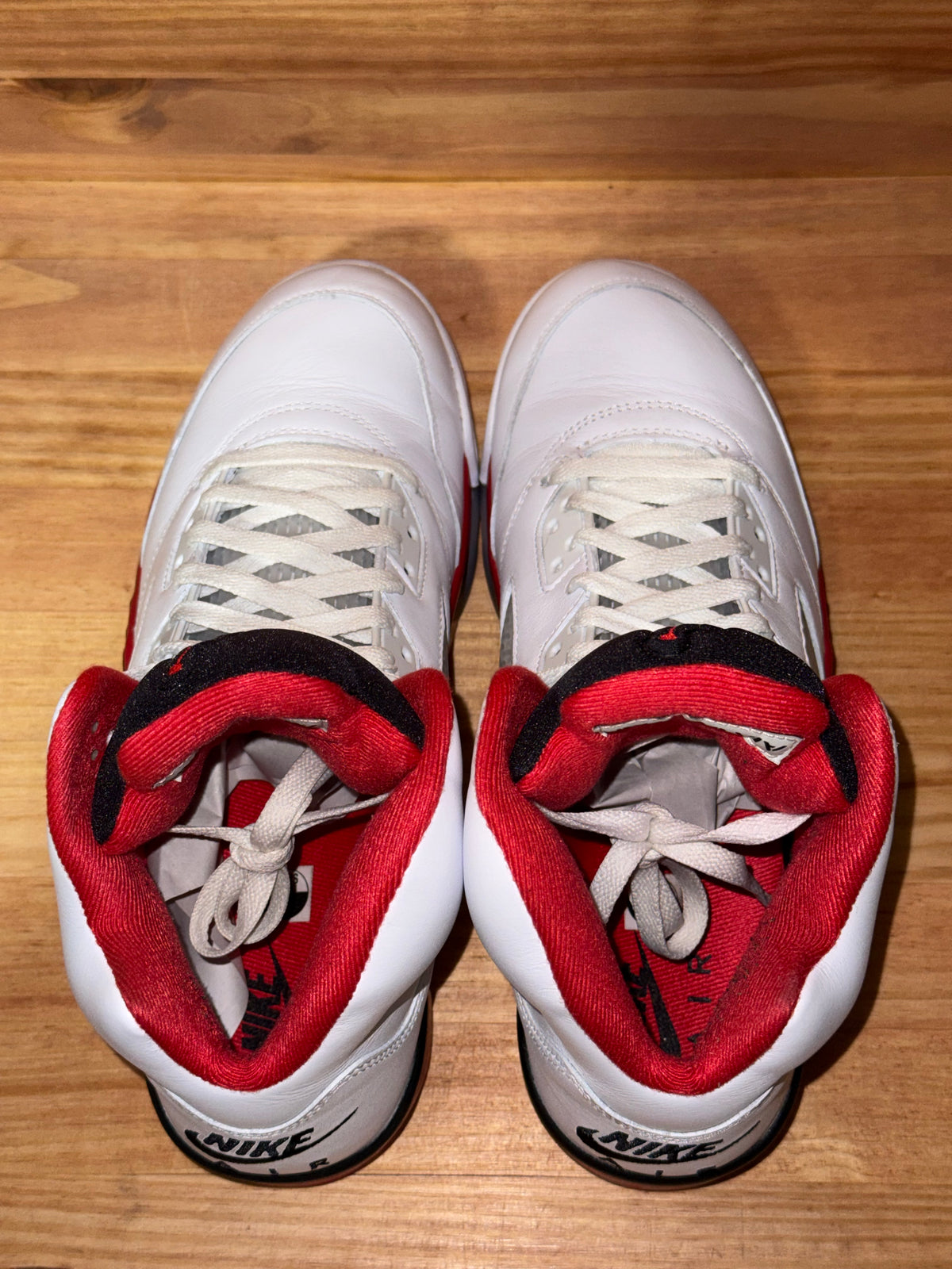 Jordan 5 Retro Fire Red Black Tongue (2025)