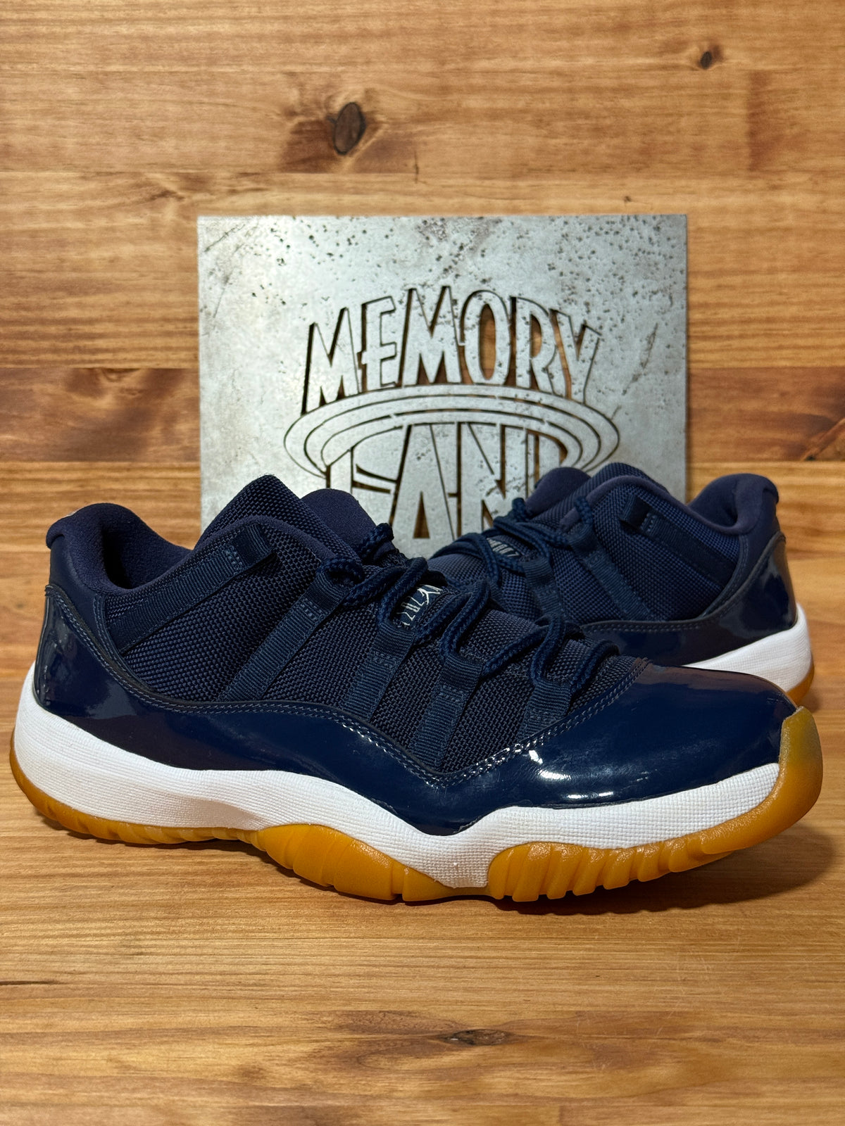 Jordan 11 Retro Low Midnight Navy