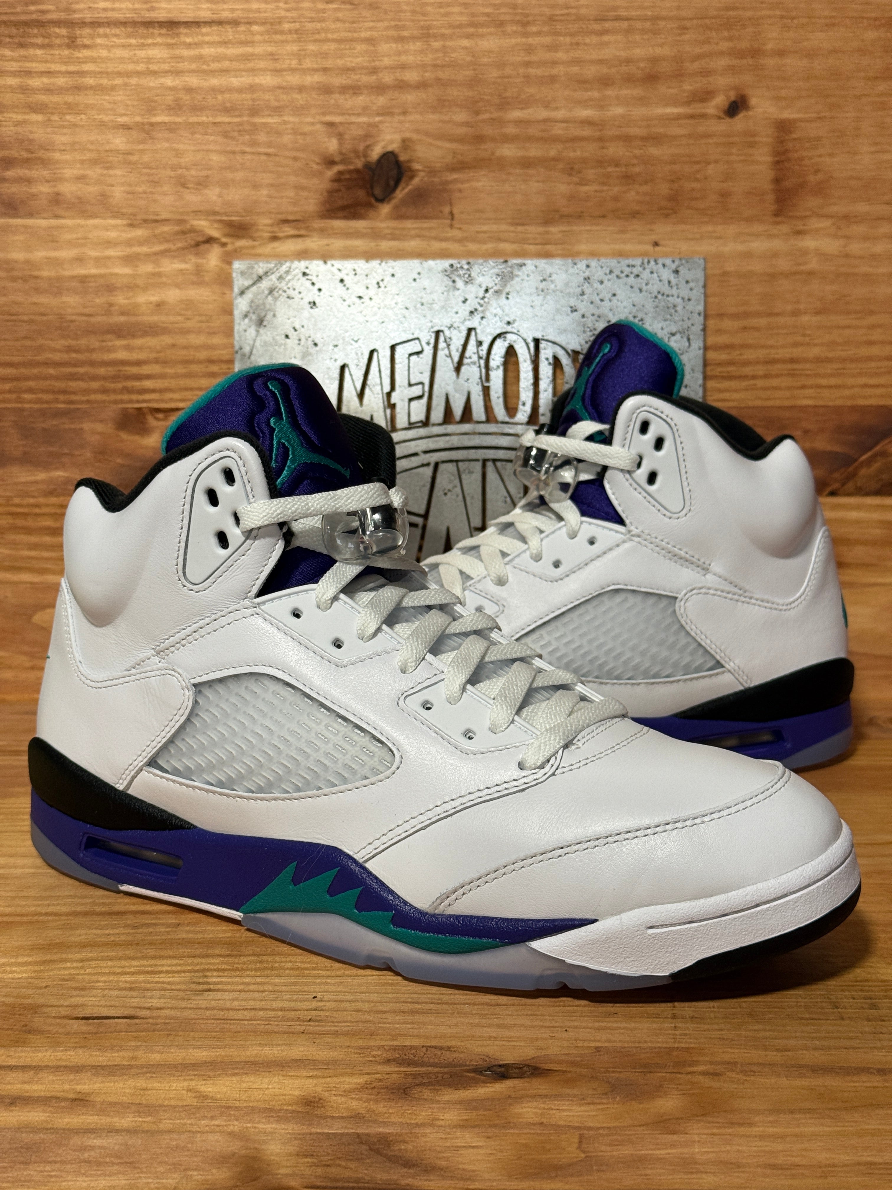 Jordan 5 Retro Grape (2025)