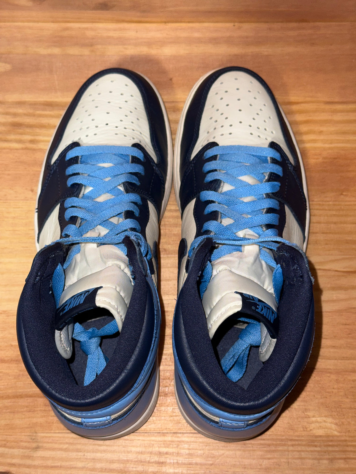 Jordan 1 Retro High Obsidian