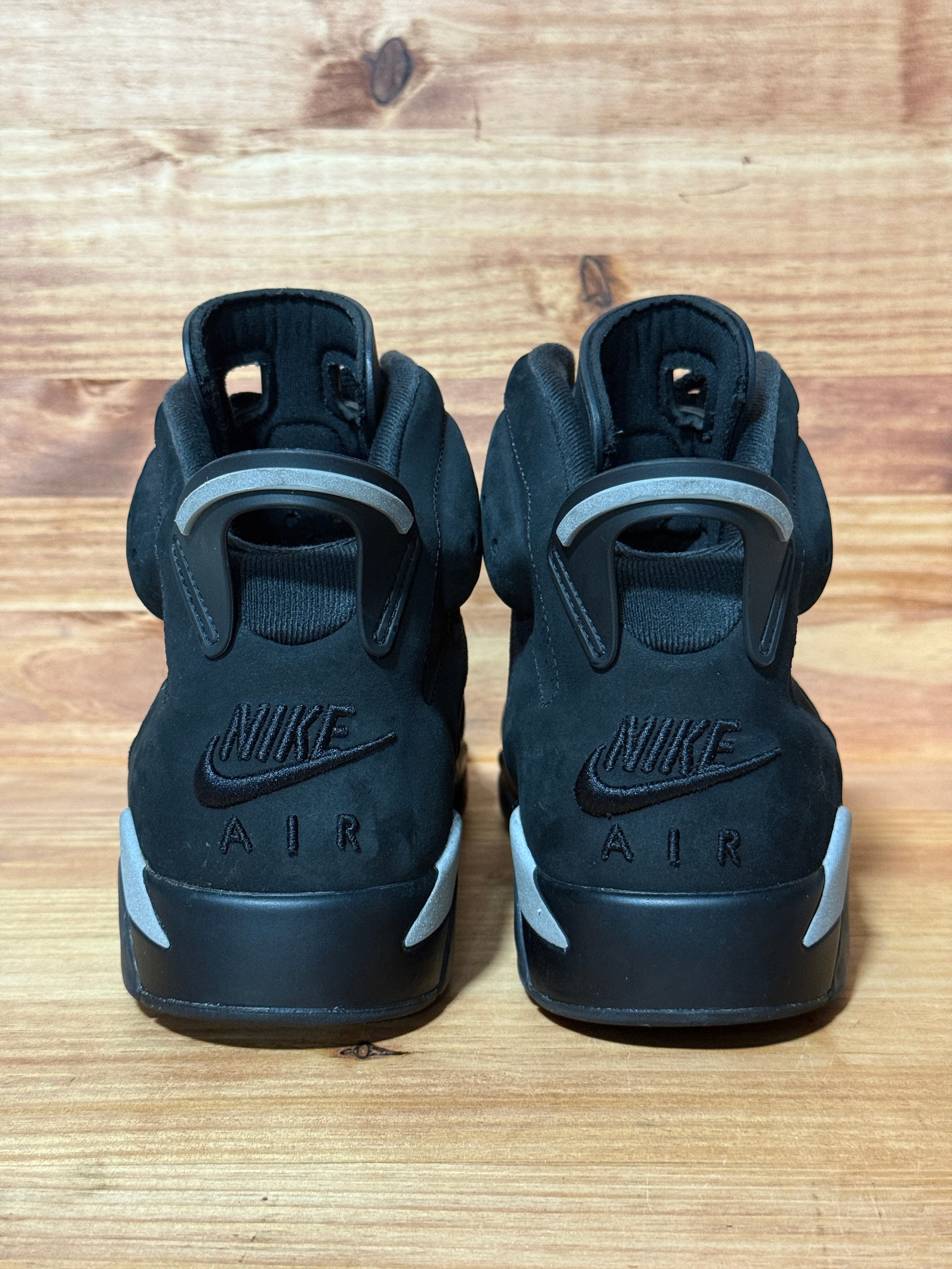 Jordan 6 Retro Cap and Gown