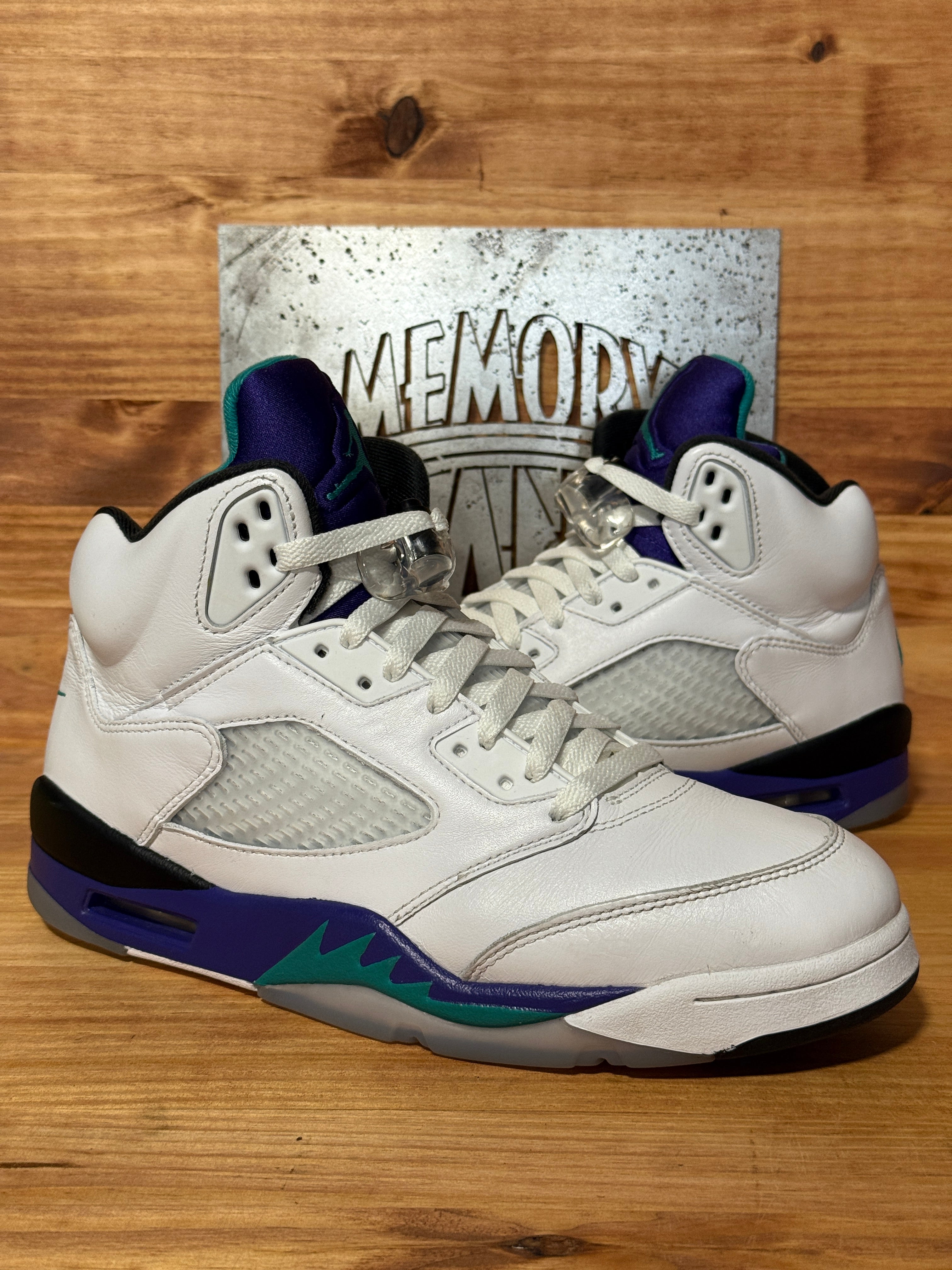 Jordan 5 Retro Grape (2025)